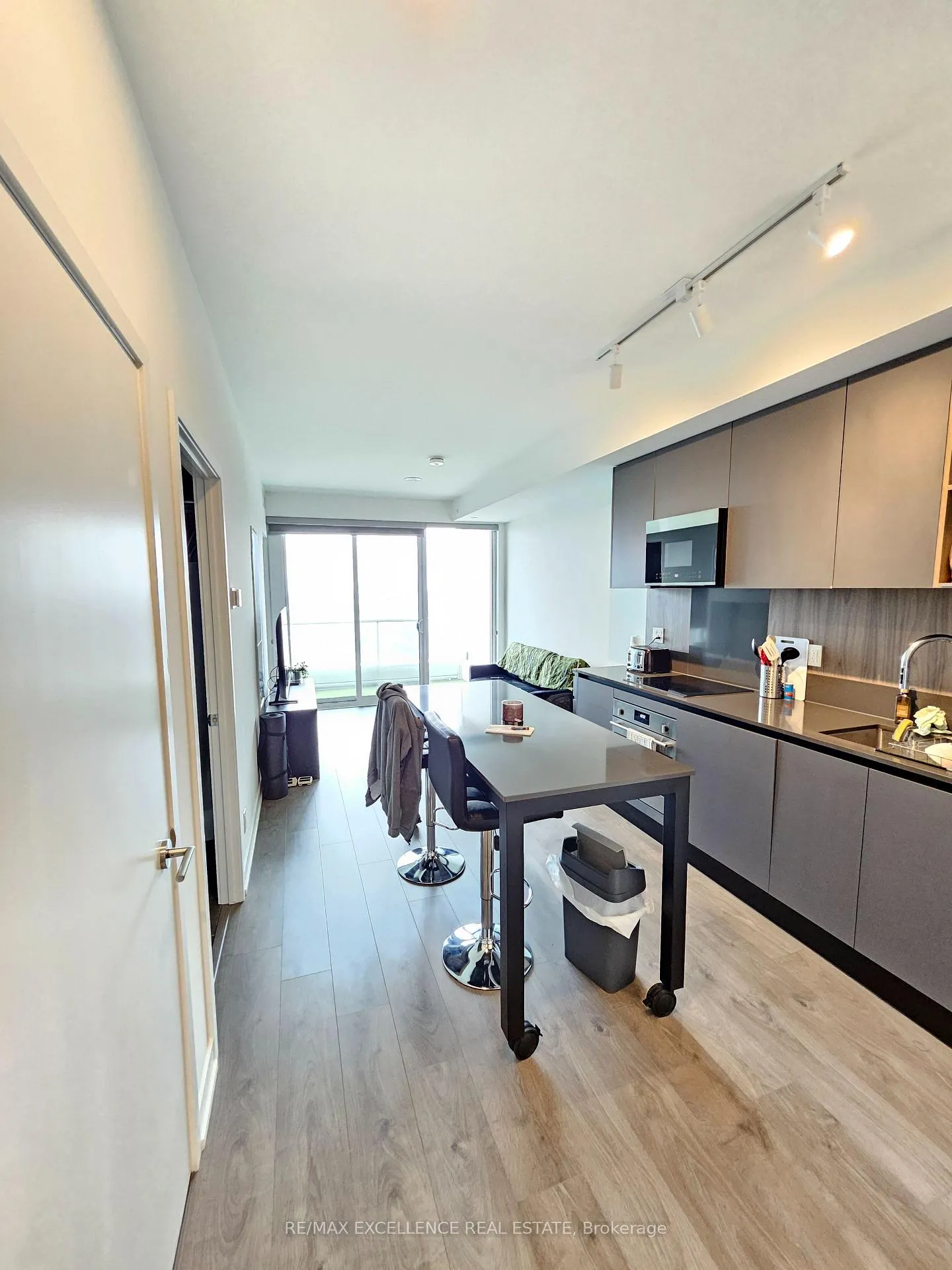 Photo 7 of Unit 2803, 39 Mary Street, Barrie, City Centre — HOMEH