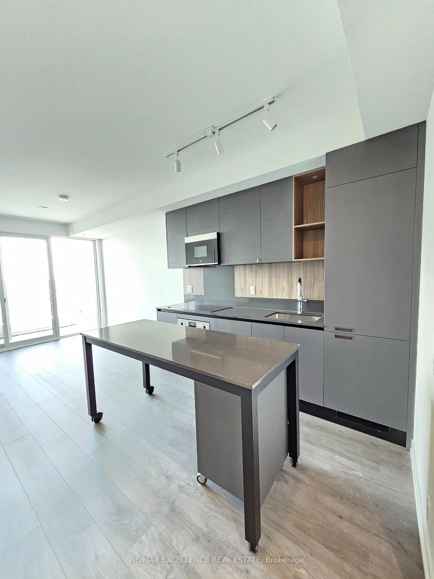 Photo 9 of Unit 2803, 39 Mary Street, Barrie, City Centre — HOMEH