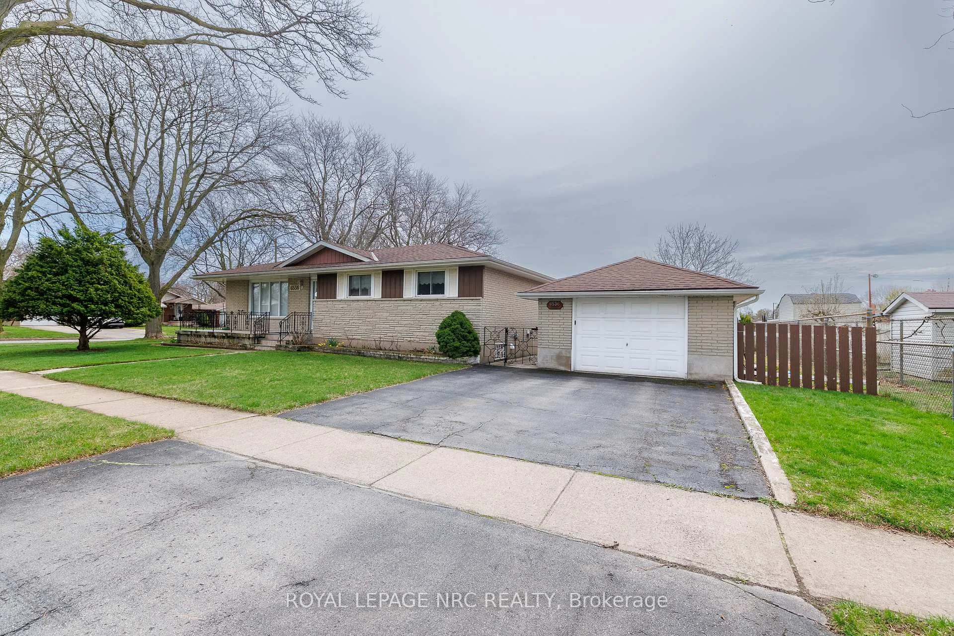 Photo 1 of 6536 Cropp Street, Niagara Falls, Morrison — HOMEH