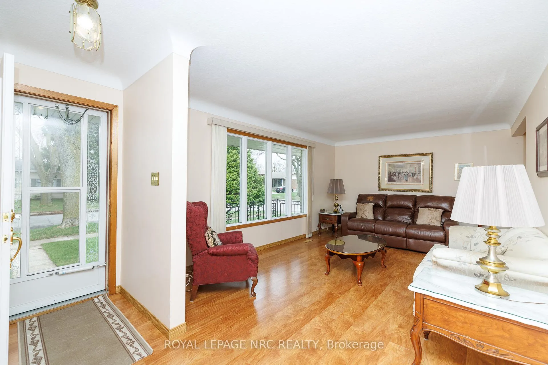 Photo 5 of 6536 Cropp Street, Niagara Falls, Morrison — HOMEH