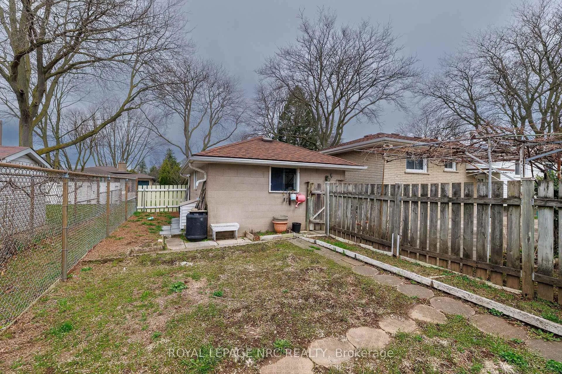 Photo 34 of 6536 Cropp Street, Niagara Falls, Morrison — HOMEH
