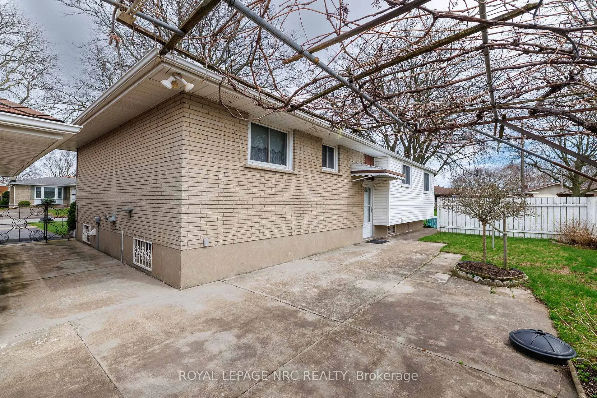Photo 35 of 6536 Cropp Street, Niagara Falls, Morrison — HOMEH