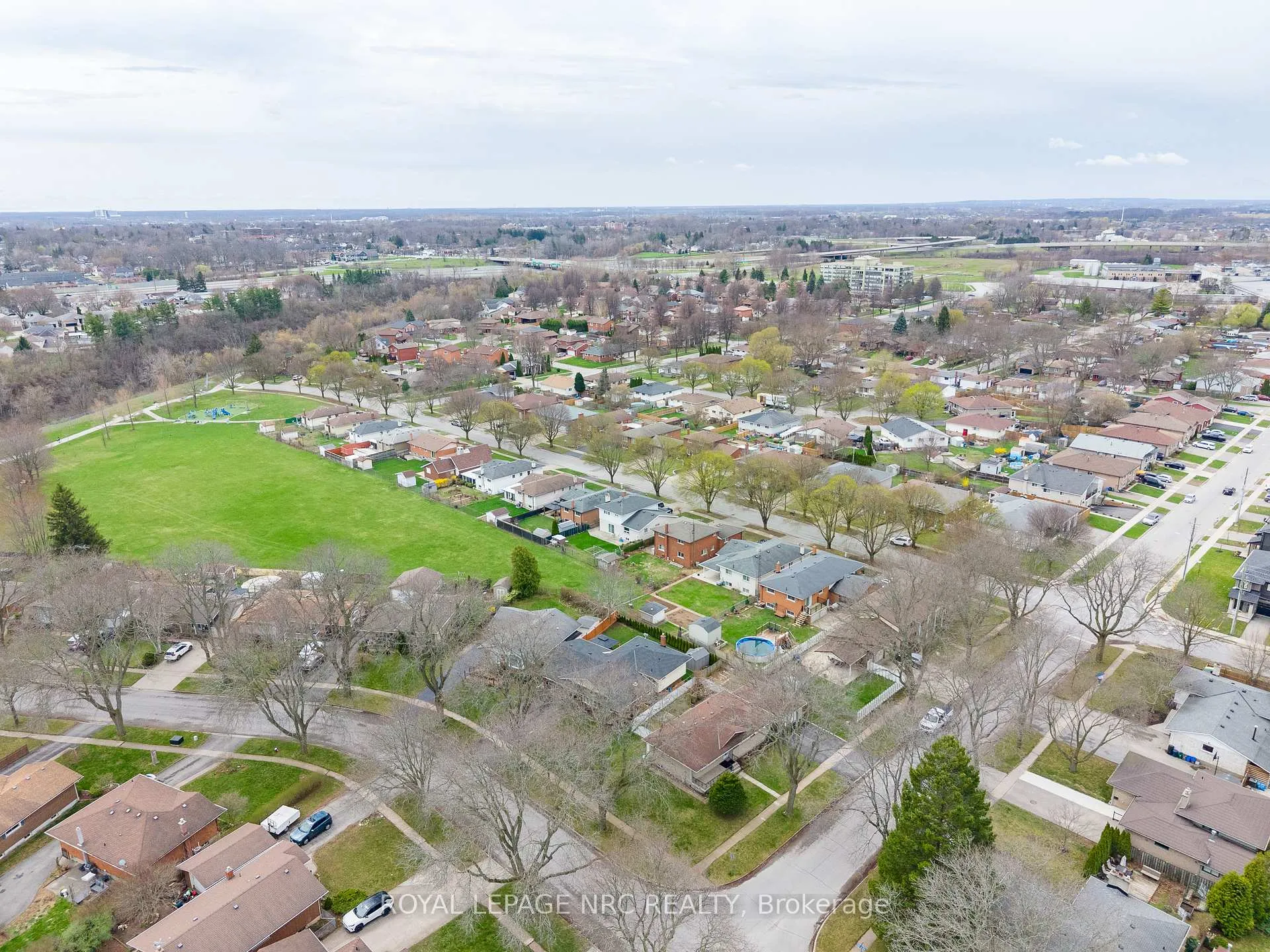 Photo 37 of 6536 Cropp Street, Niagara Falls, Morrison — HOMEH