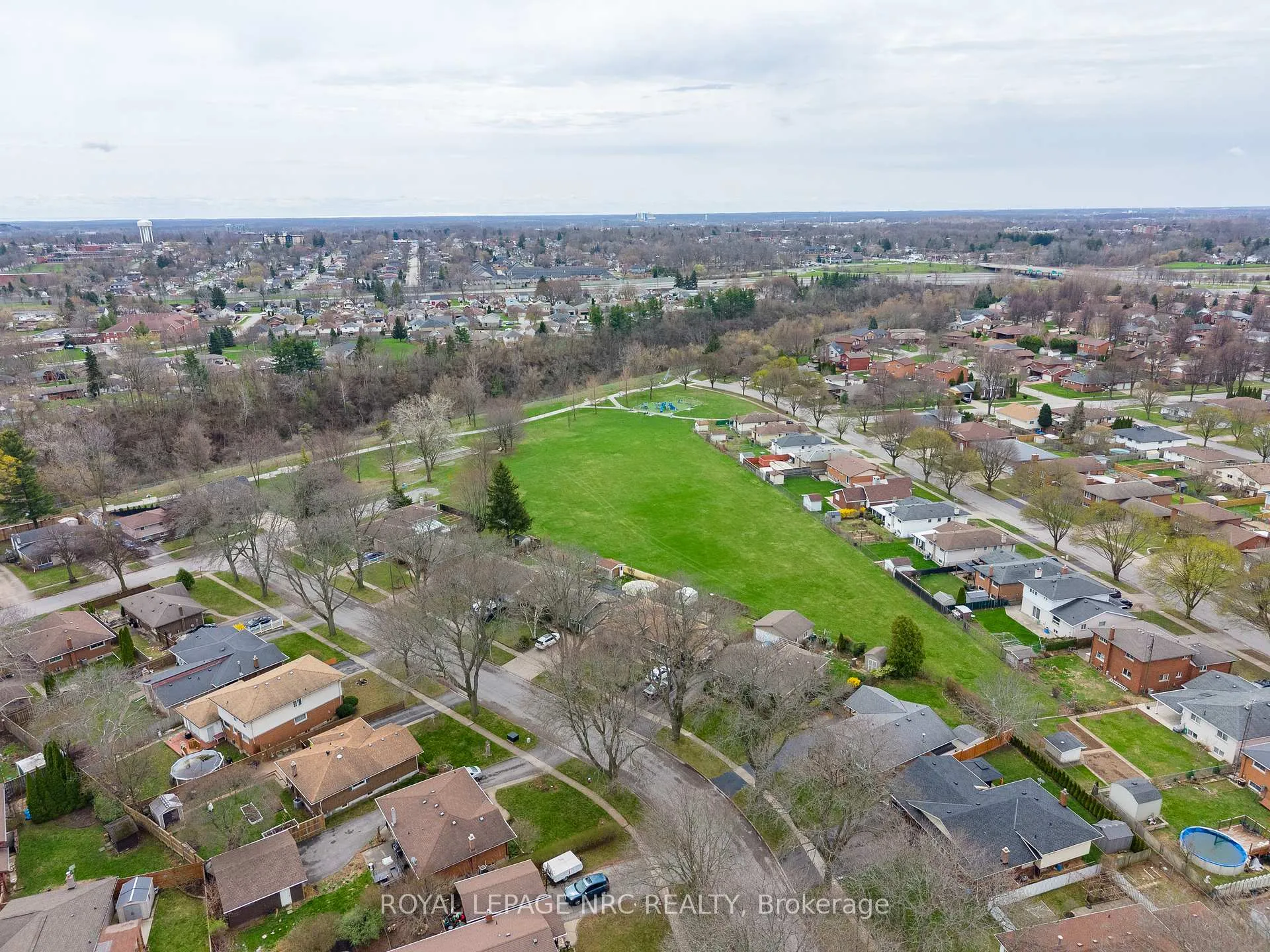 Photo 38 of 6536 Cropp Street, Niagara Falls, Morrison — HOMEH