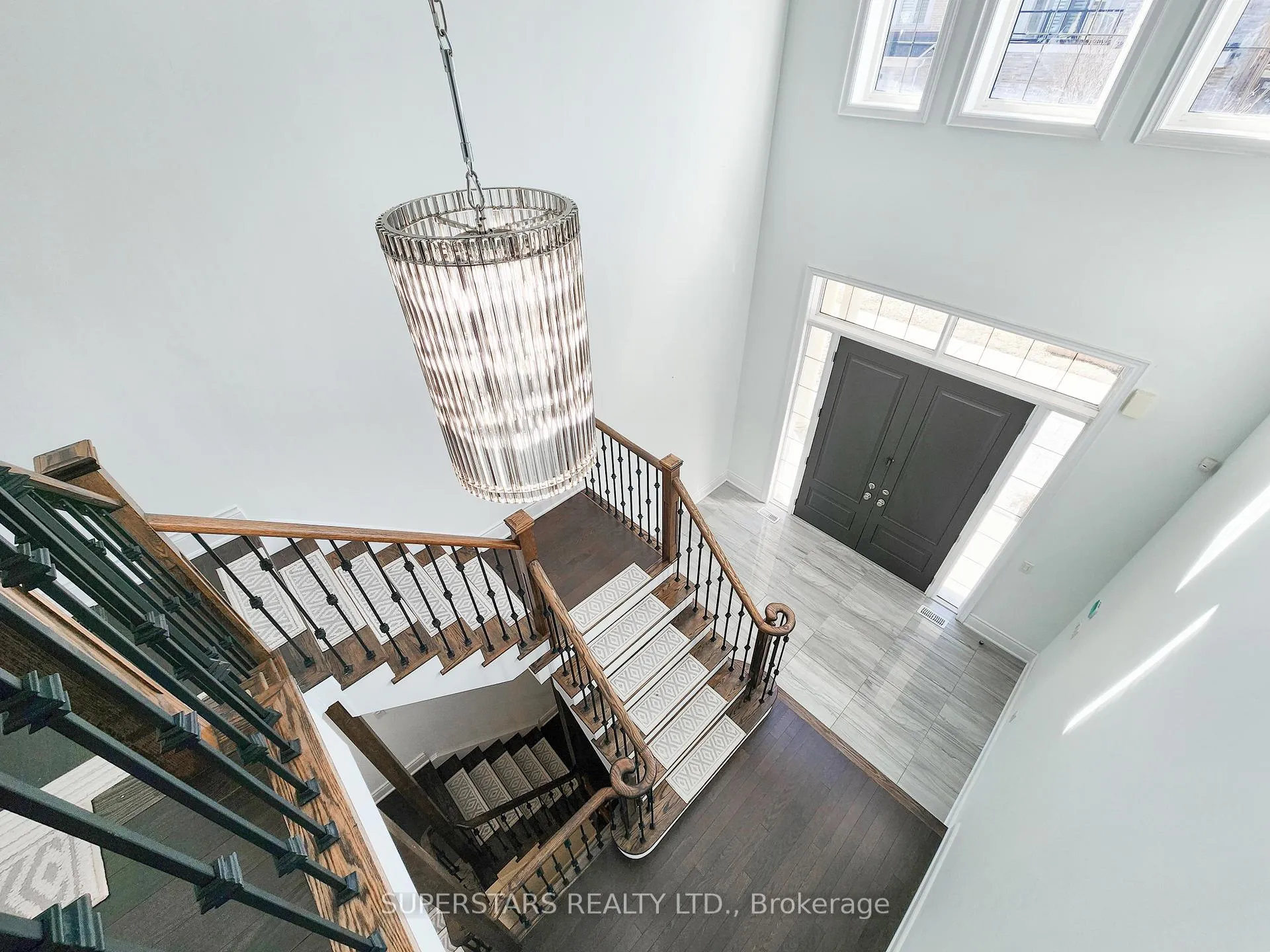 Photo 5 of 47 Hurst Avenue, Vaughan, Patterson — HOMEH
