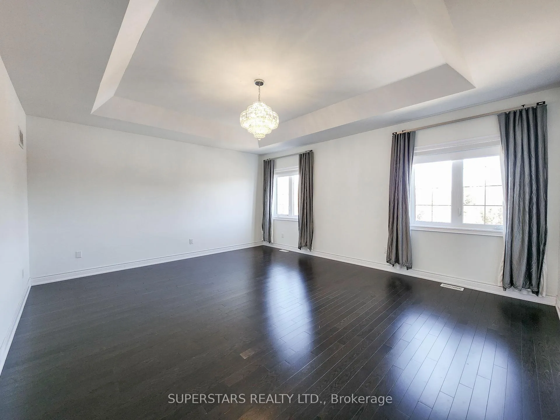Photo 14 of 47 Hurst Avenue, Vaughan, Patterson — HOMEH