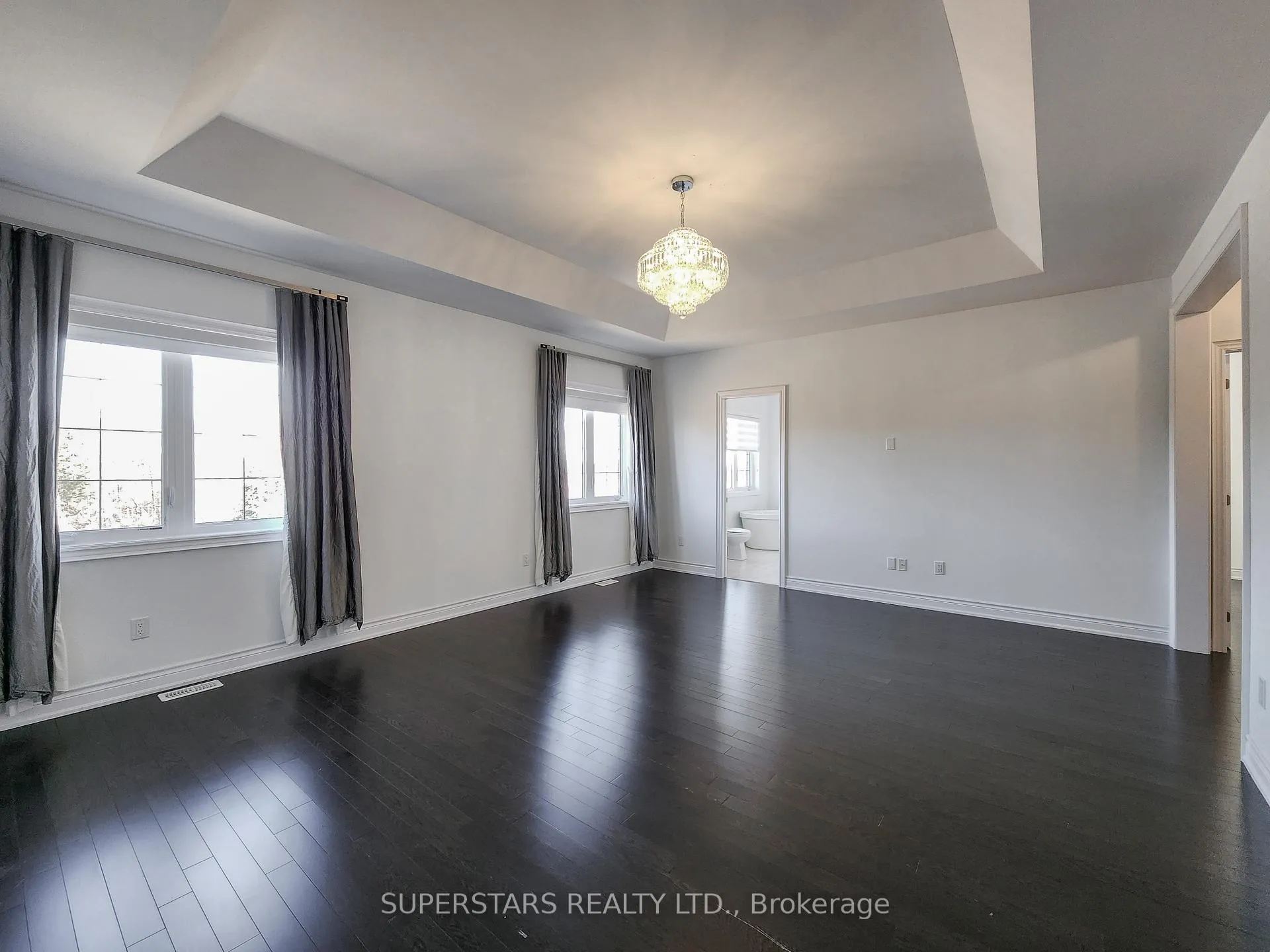 Photo 15 of 47 Hurst Avenue, Vaughan, Patterson — HOMEH