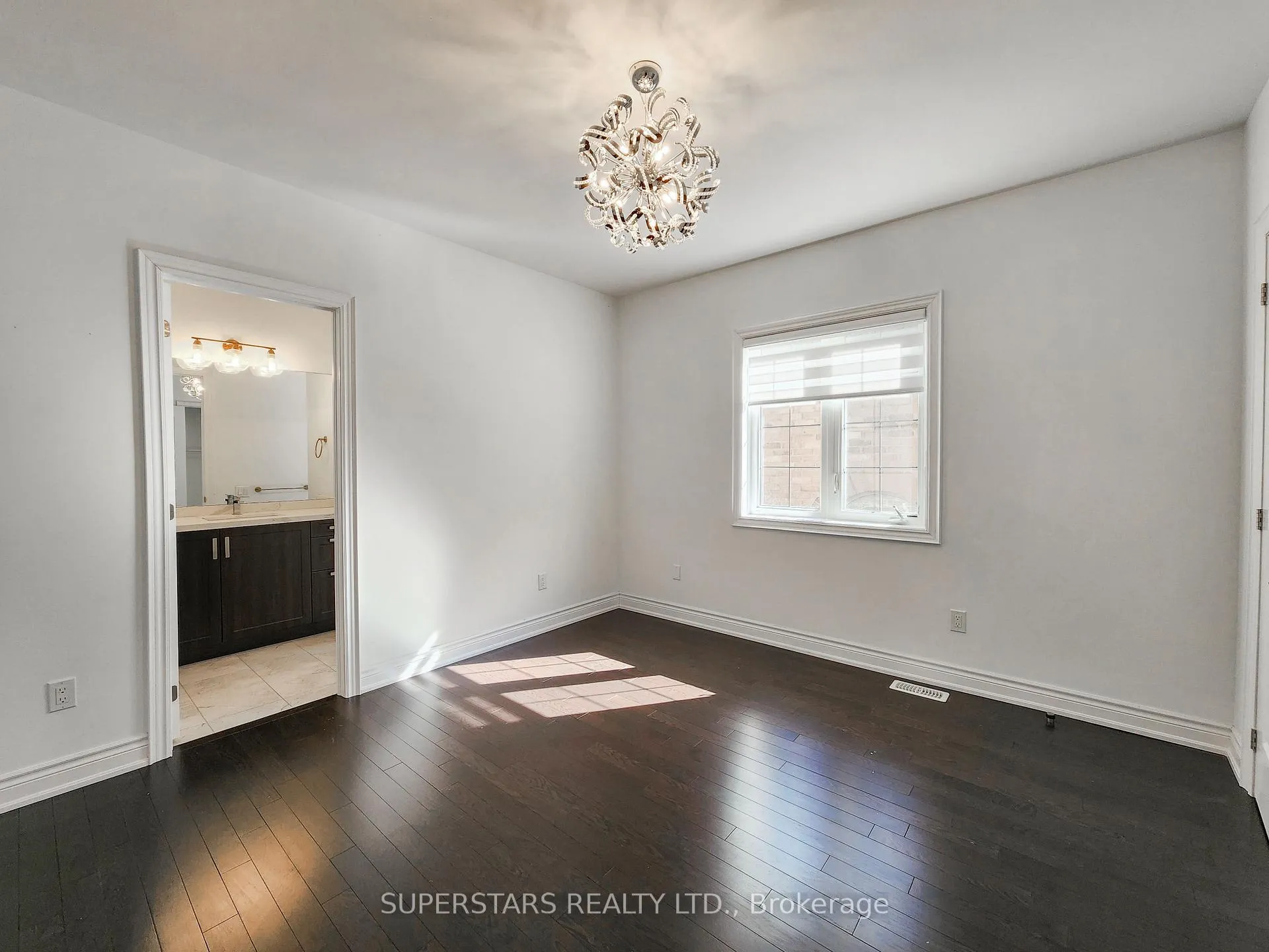 Photo 21 of 47 Hurst Avenue, Vaughan, Patterson — HOMEH