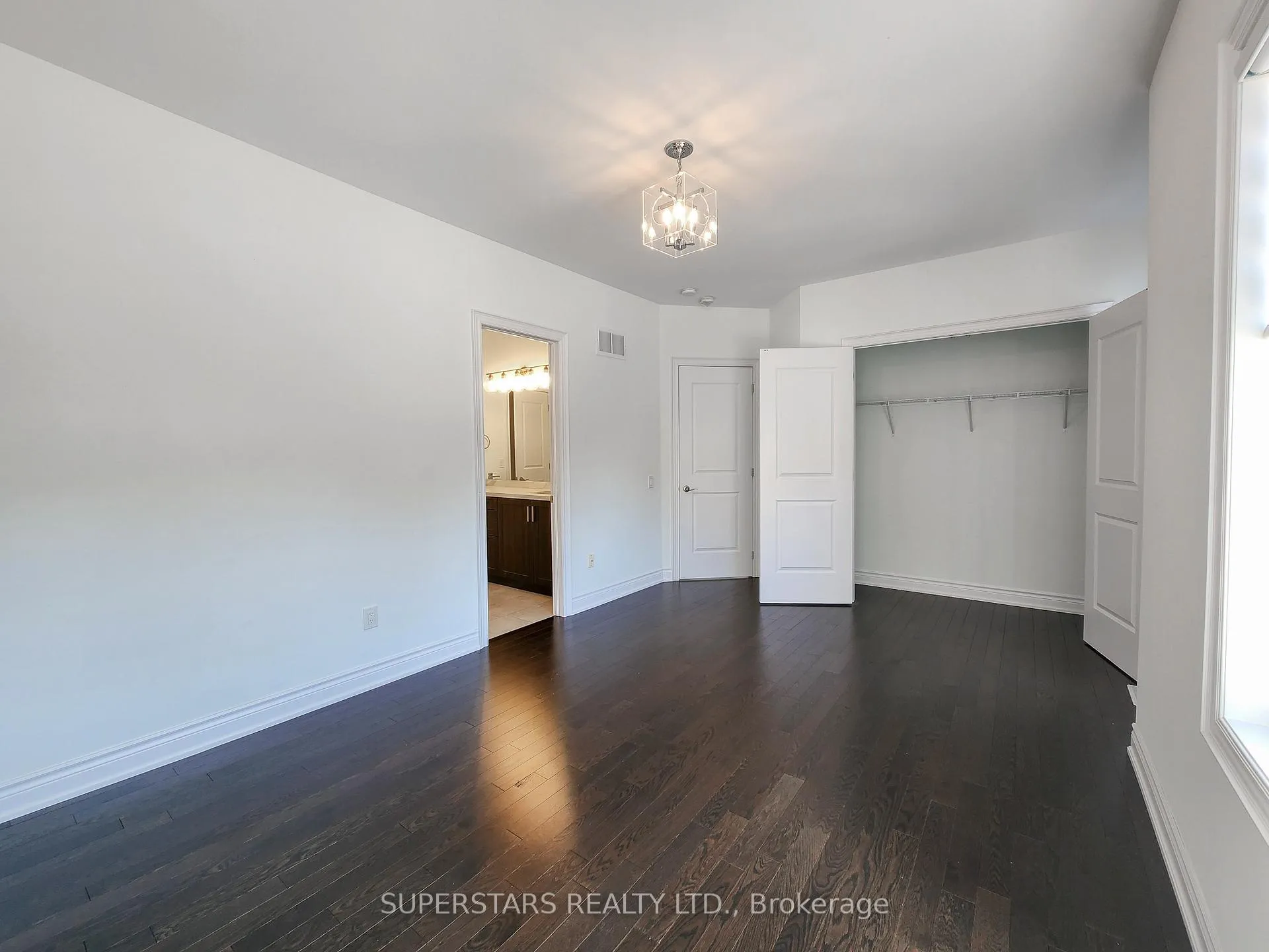 Photo 25 of 47 Hurst Avenue, Vaughan, Patterson — HOMEH