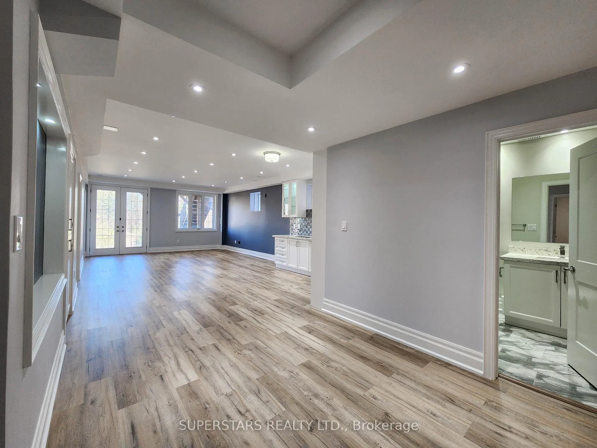 Photo 31 of 47 Hurst Avenue, Vaughan, Patterson — HOMEH