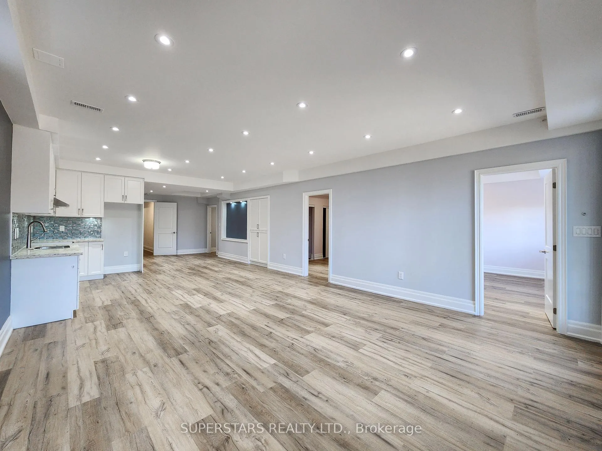 Photo 33 of 47 Hurst Avenue, Vaughan, Patterson — HOMEH