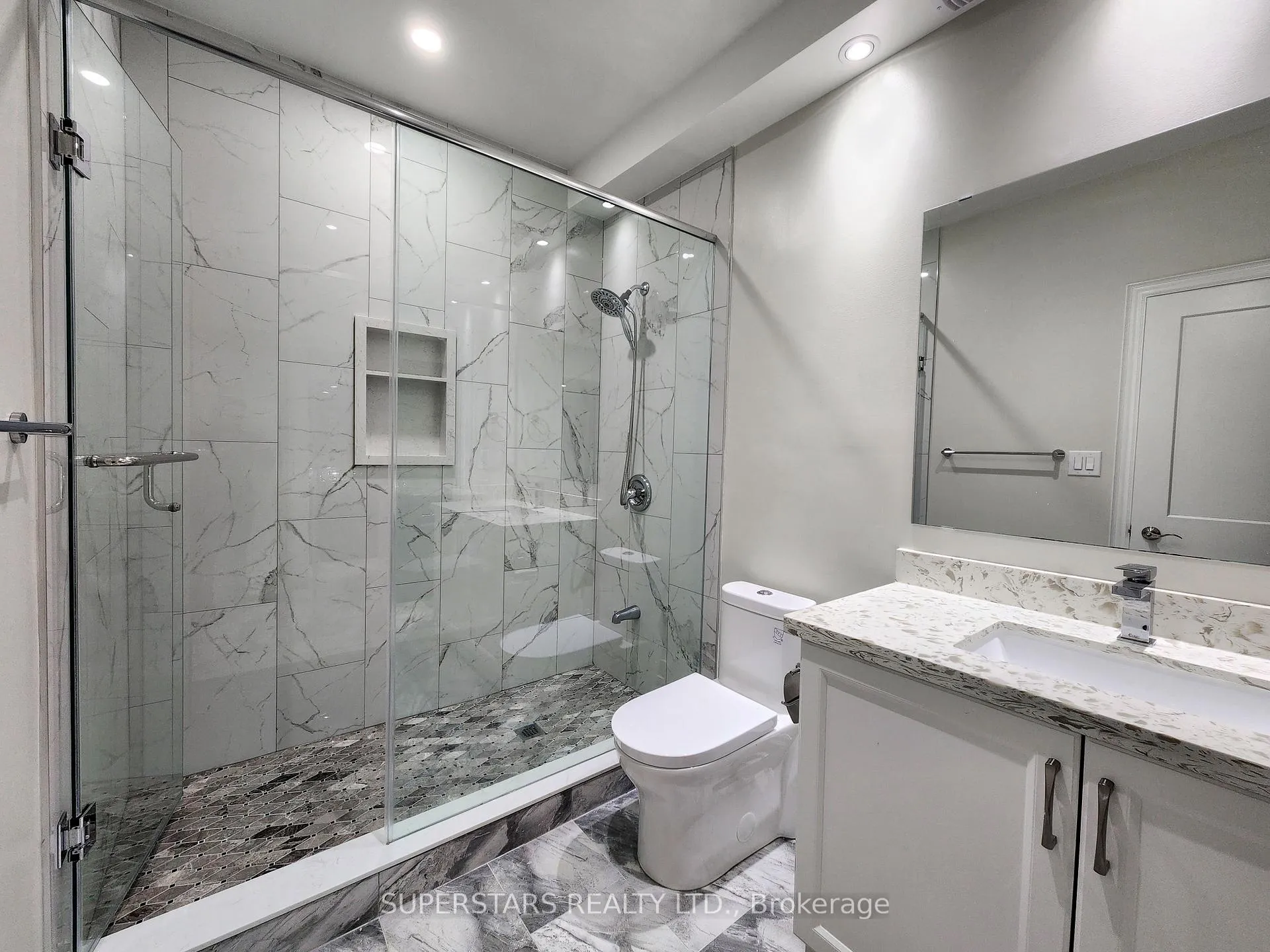 Photo 34 of 47 Hurst Avenue, Vaughan, Patterson — HOMEH