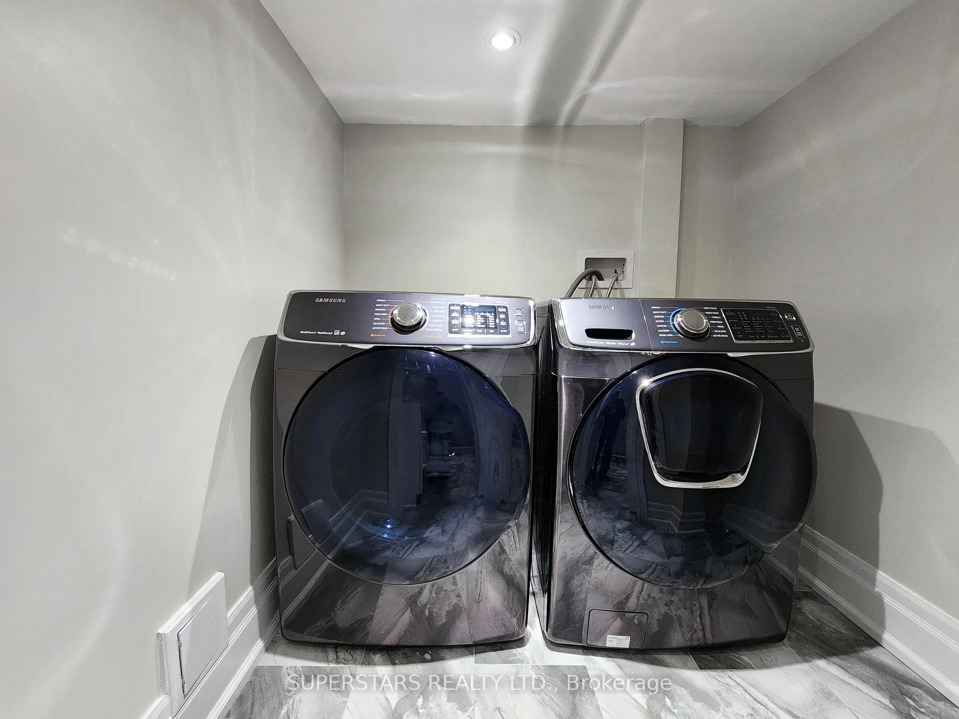 Photo 35 of 47 Hurst Avenue, Vaughan, Patterson — HOMEH