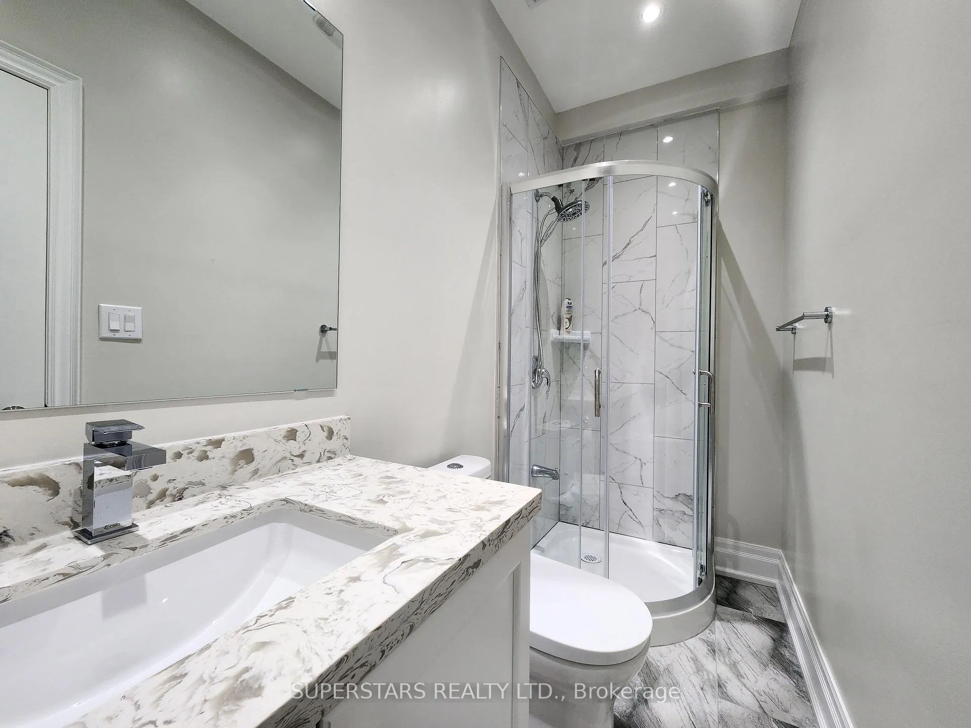 Photo 39 of 47 Hurst Avenue, Vaughan, Patterson — HOMEH