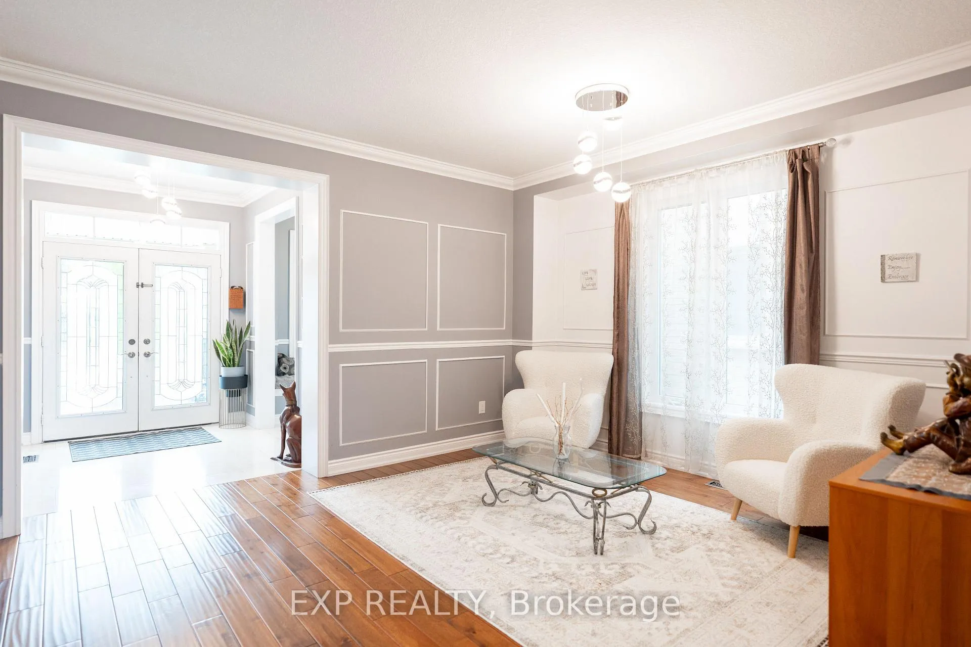 Photo 3 of 8375 Elderberry Drive S, Niagara Falls, Brown — HOMEH