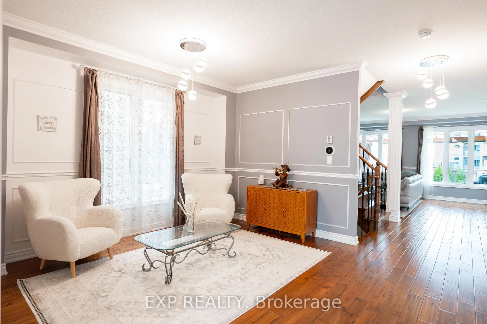 Photo 4 of 8375 Elderberry Drive S, Niagara Falls, Brown — HOMEH