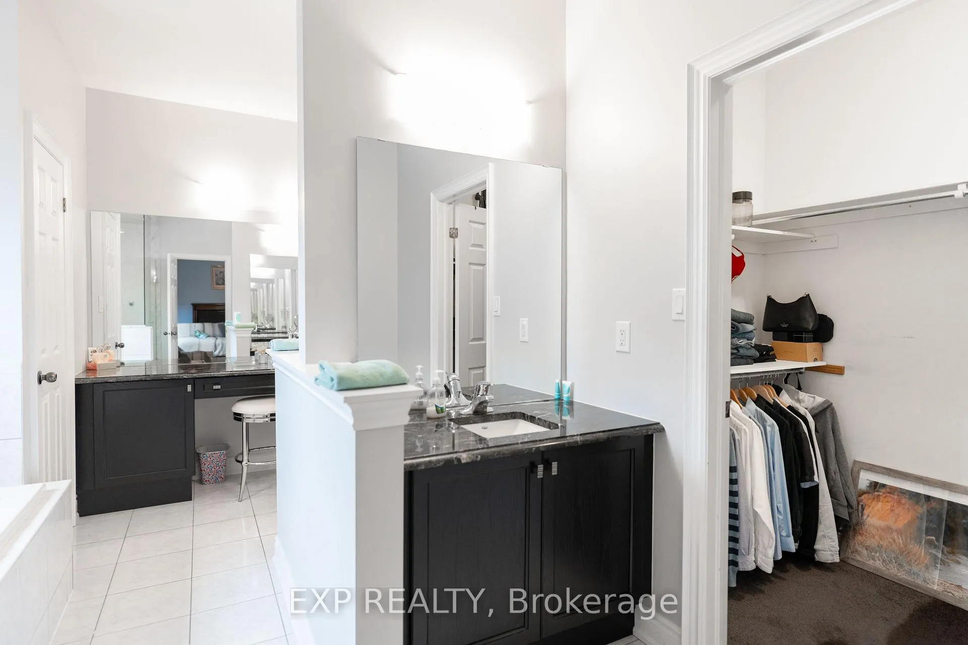 Photo 12 of 8375 Elderberry Drive S, Niagara Falls, Brown — HOMEH