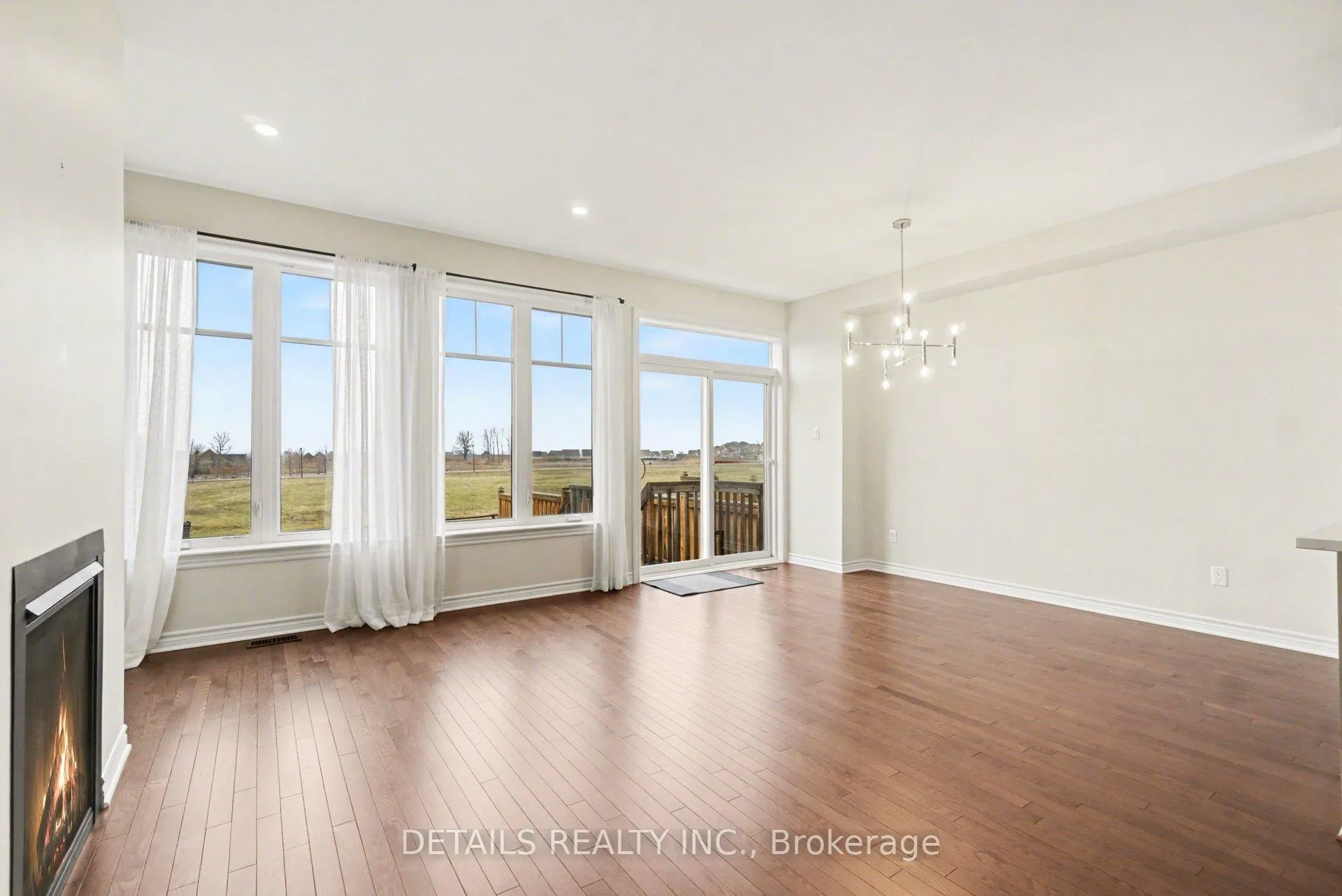 Photo 7 of 355 Mishawashkode Street, Ottawa, Camelot — HOMEH