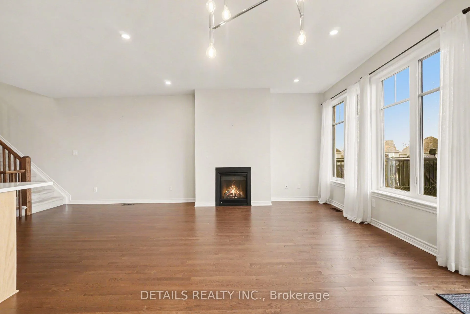 Photo 9 of 355 Mishawashkode Street, Ottawa, Camelot — HOMEH