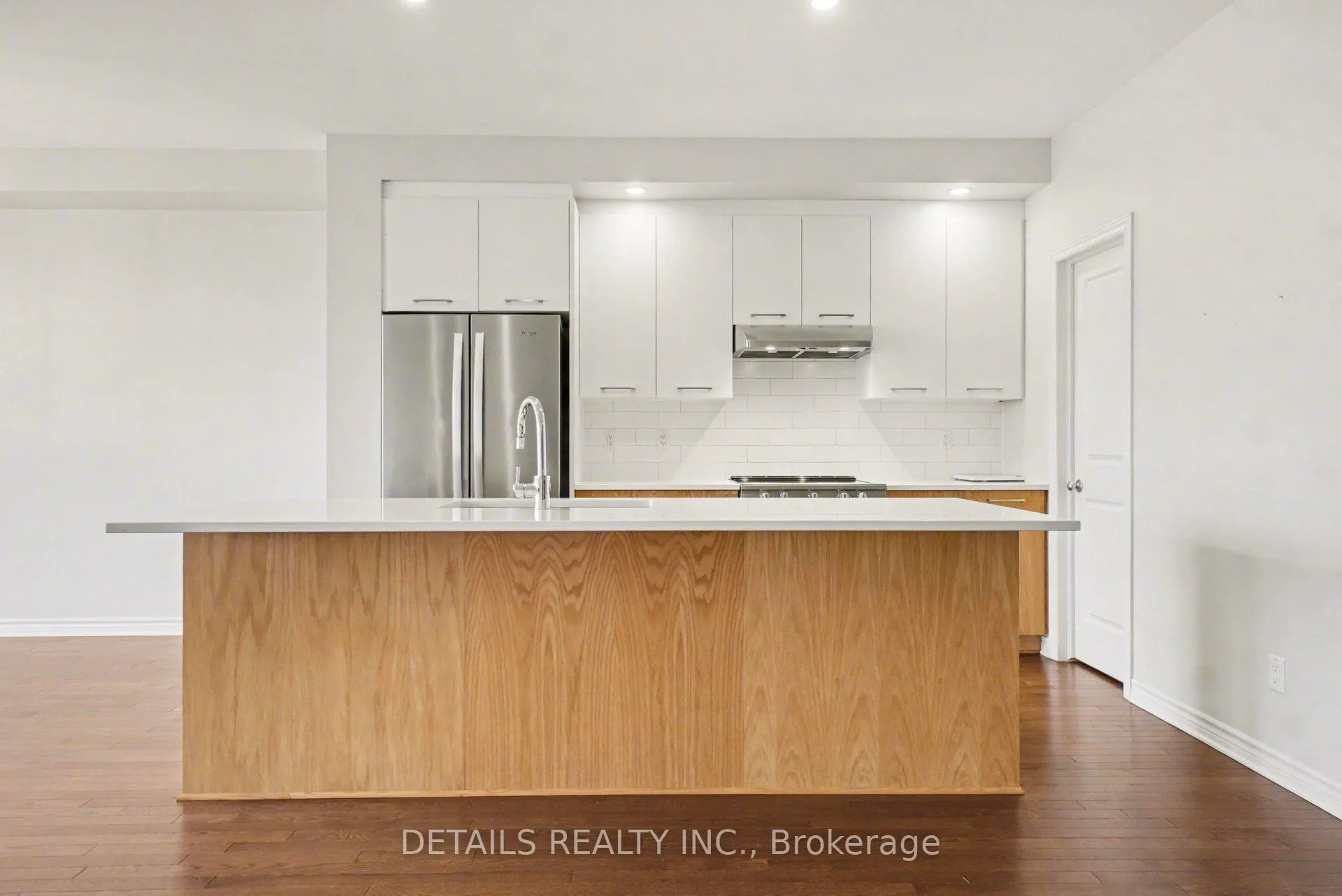 Photo 14 of 355 Mishawashkode Street, Ottawa, Camelot — HOMEH