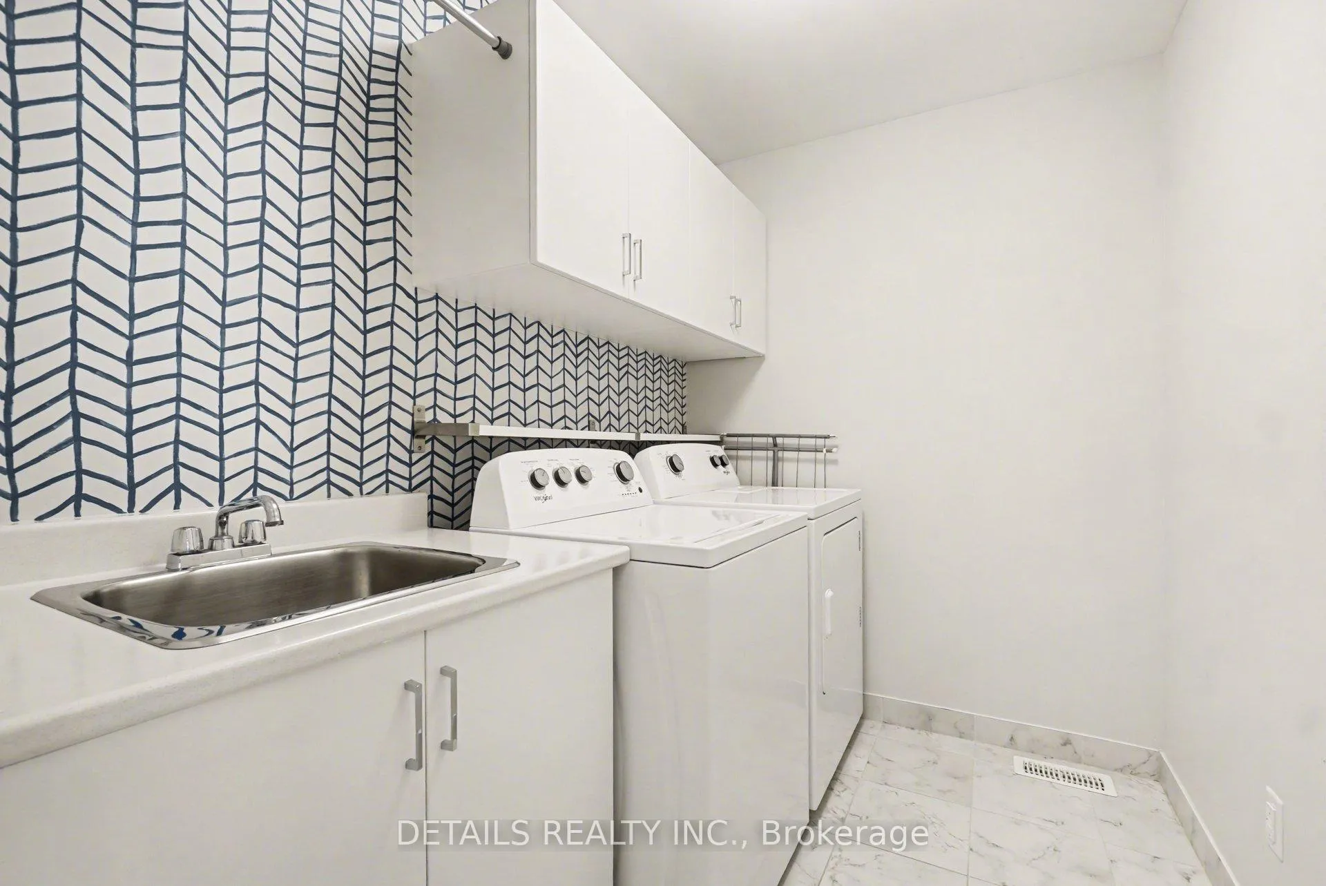 Photo 29 of 355 Mishawashkode Street, Ottawa, Camelot — HOMEH