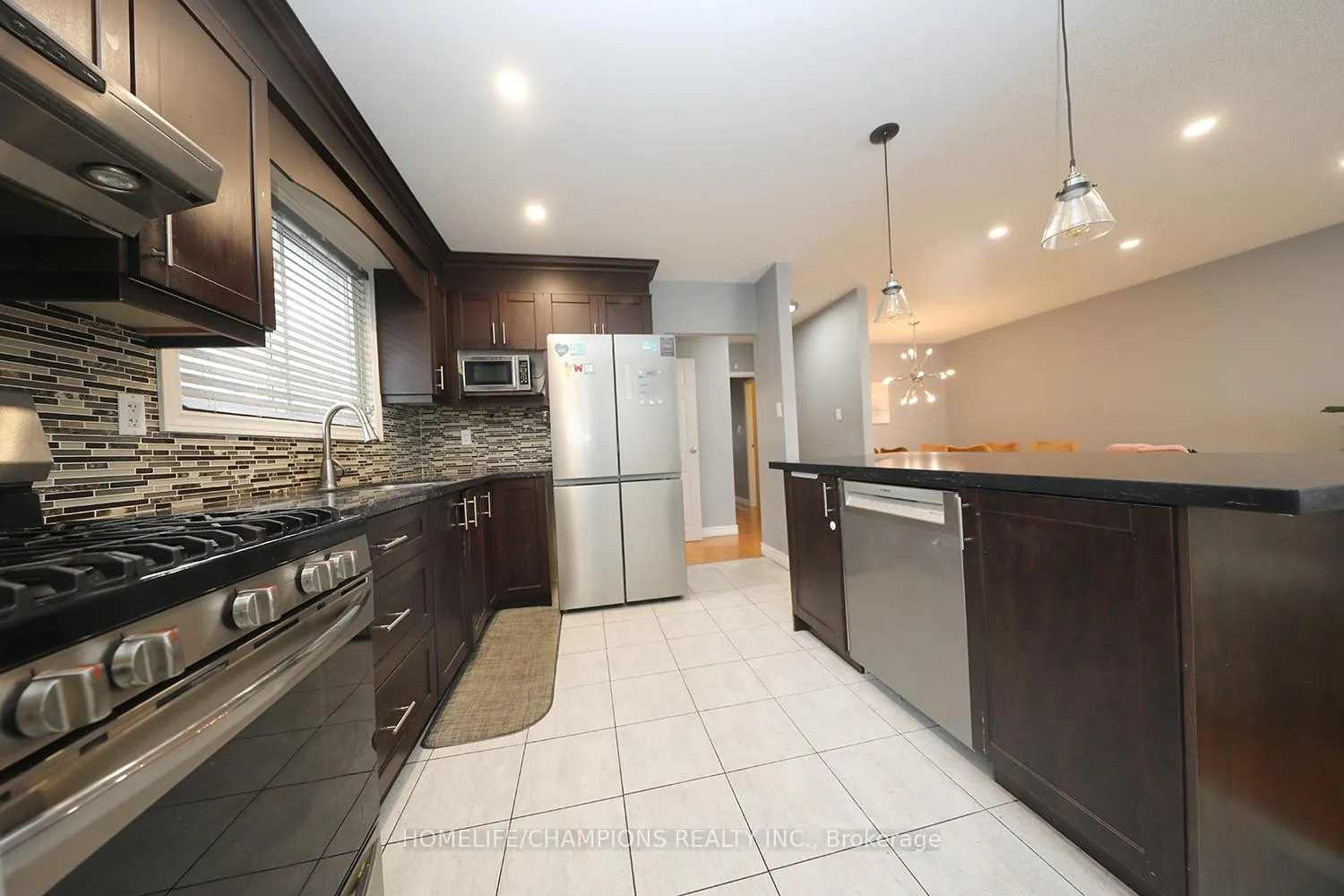 Photo 3 of 865 Vicki Drive, Pickering, West Shore — HOMEH