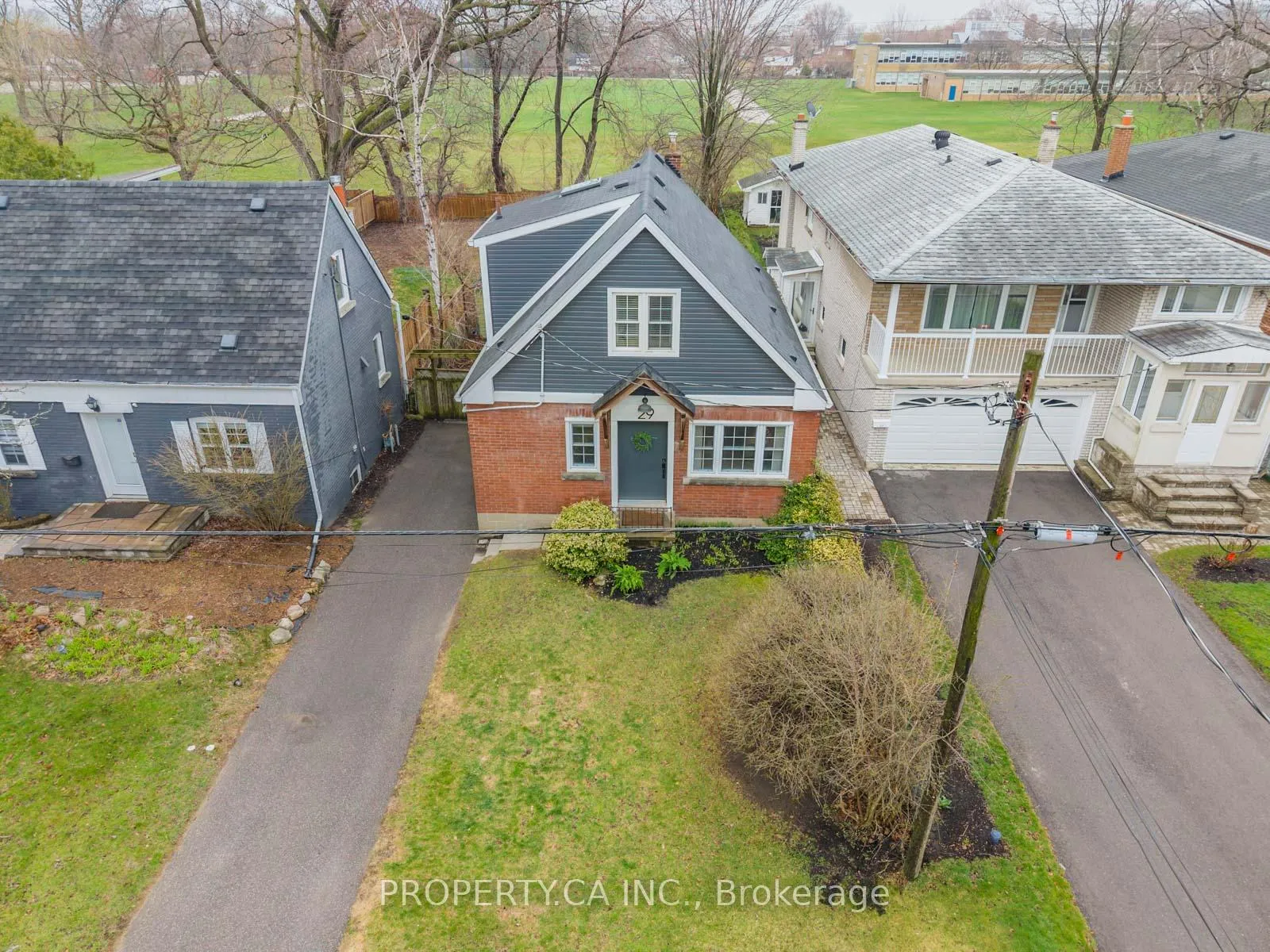 Front of 29 Oakfield Drive