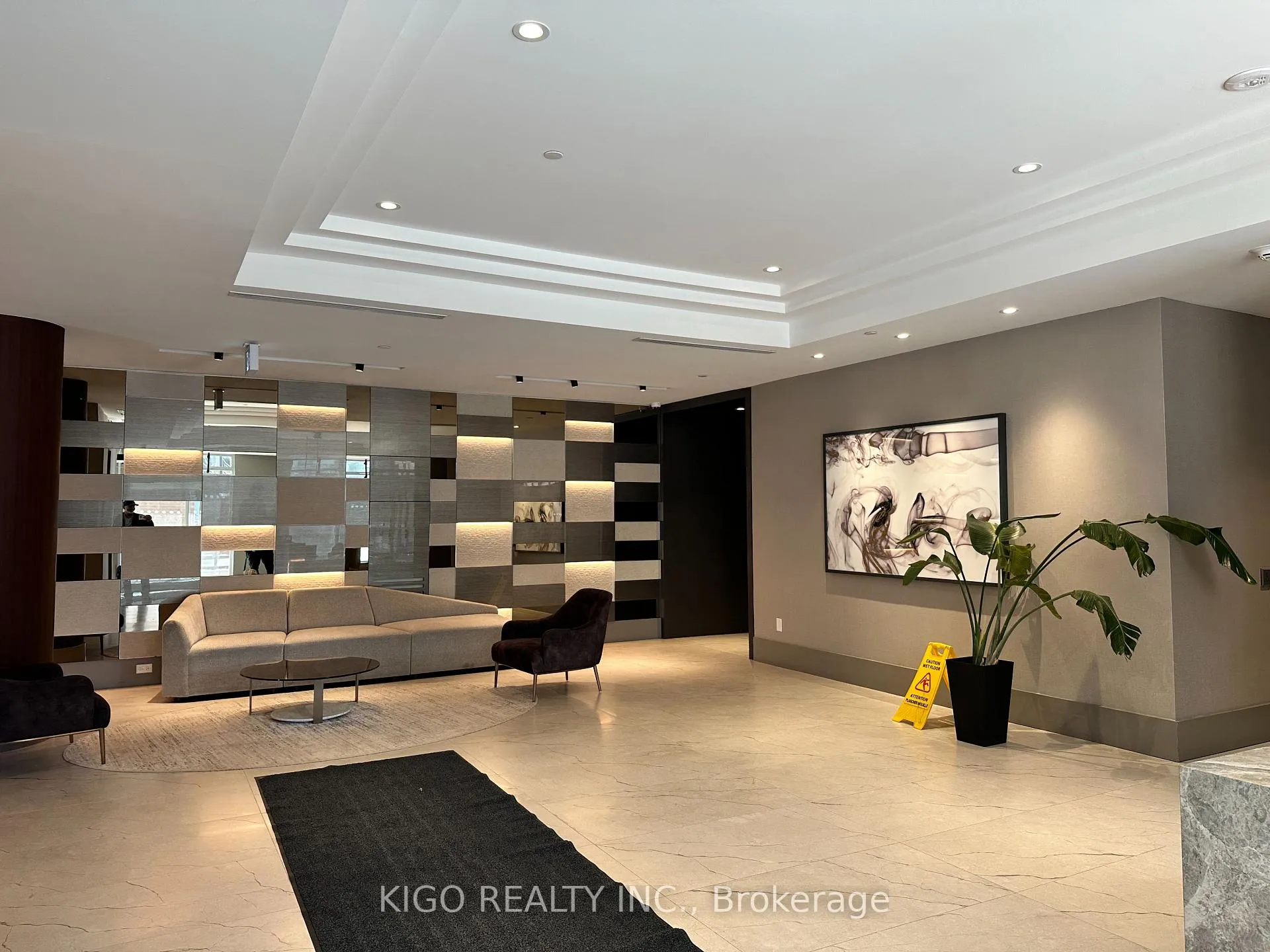 Photo 4 of Unit 905, 55 Duke Street W, Kitchener, City Commercial Core — HOMEH