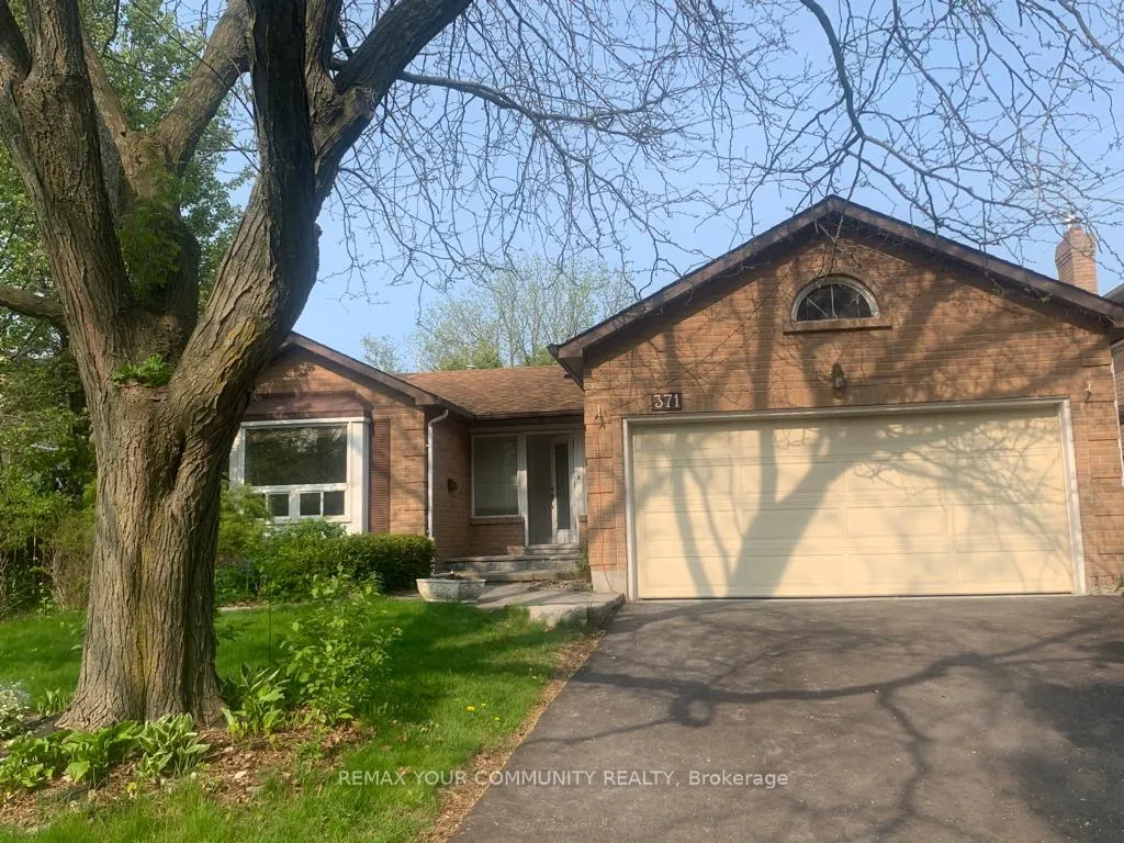 Front of Unit Main Floor, 371 Selby Crescent