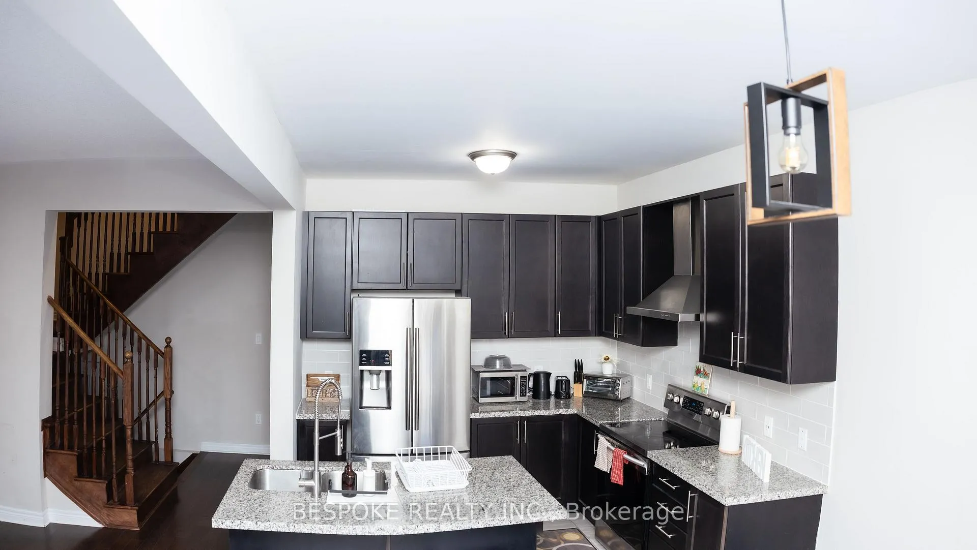 Photo 10 of 1100 Cactus Crescent, Pickering, Rural Pickering — HOMEH