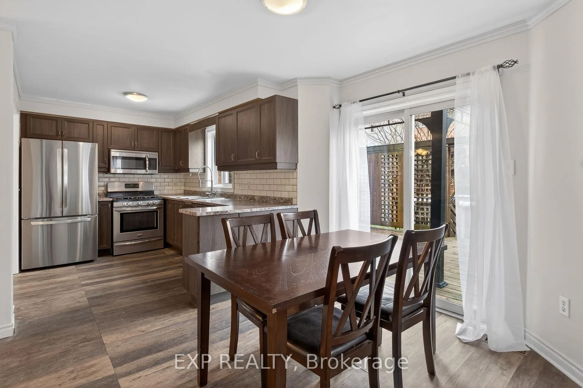 Photo 10 of 65 Dunnett Drive, Barrie, Ardagh — HOMEH