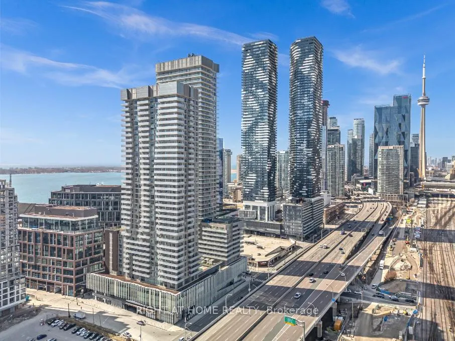 Front of Unit 3308, 20 Richardson Street