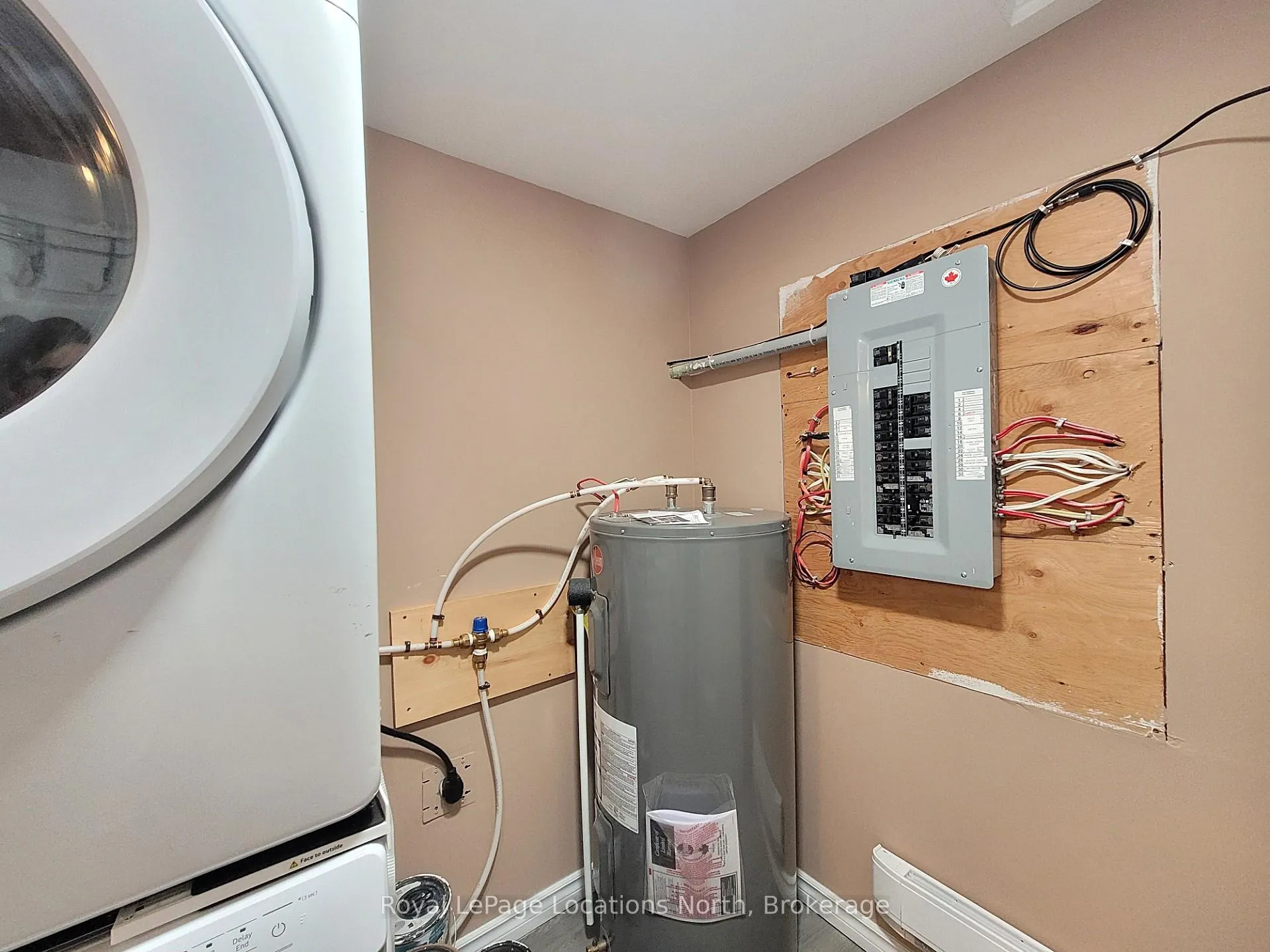 Photo 21 of 2045 River Road W, Wasaga Beach — HOMEH