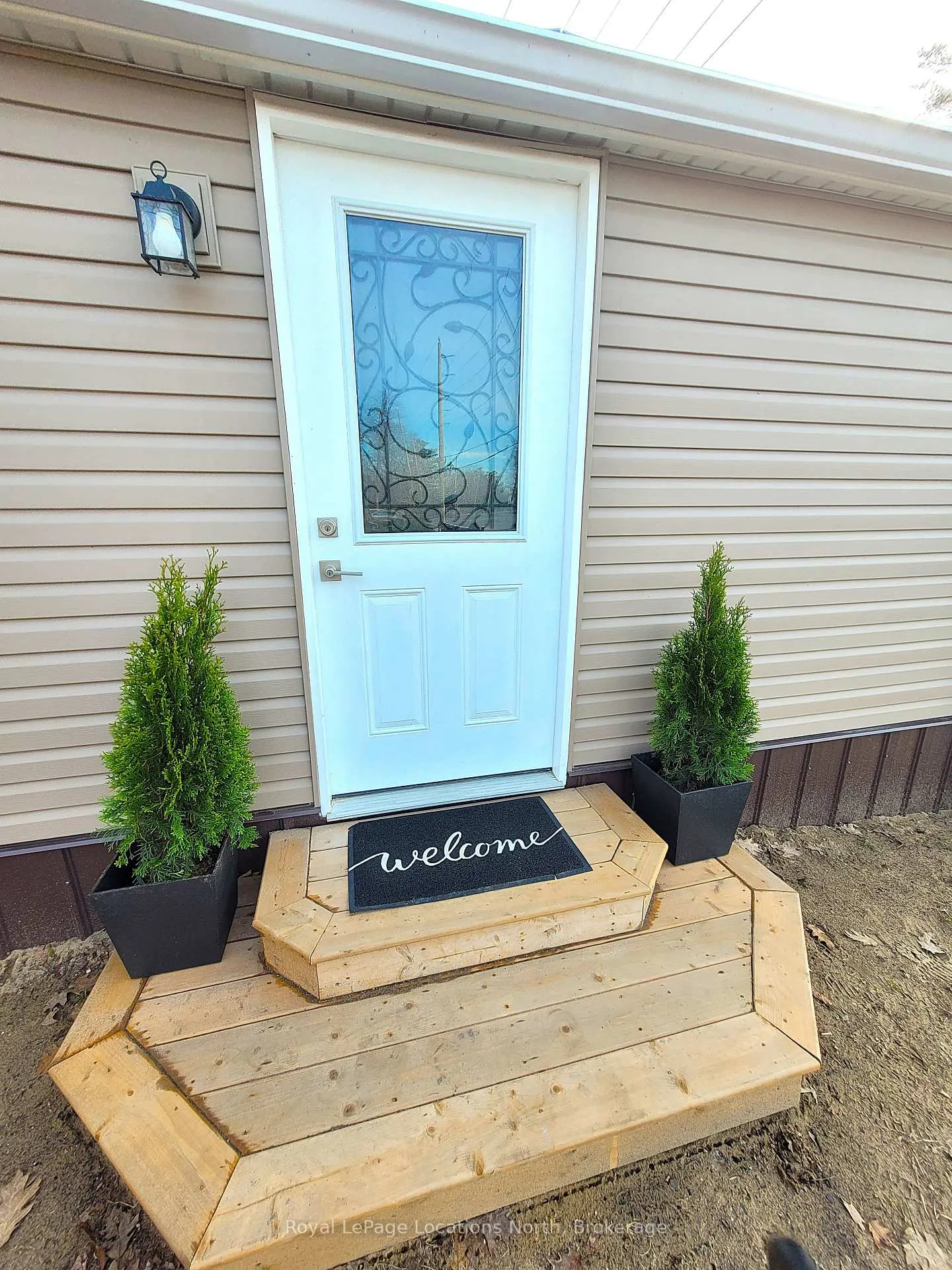 Photo 2 of 2045 River Road W, Wasaga Beach — HOMEH