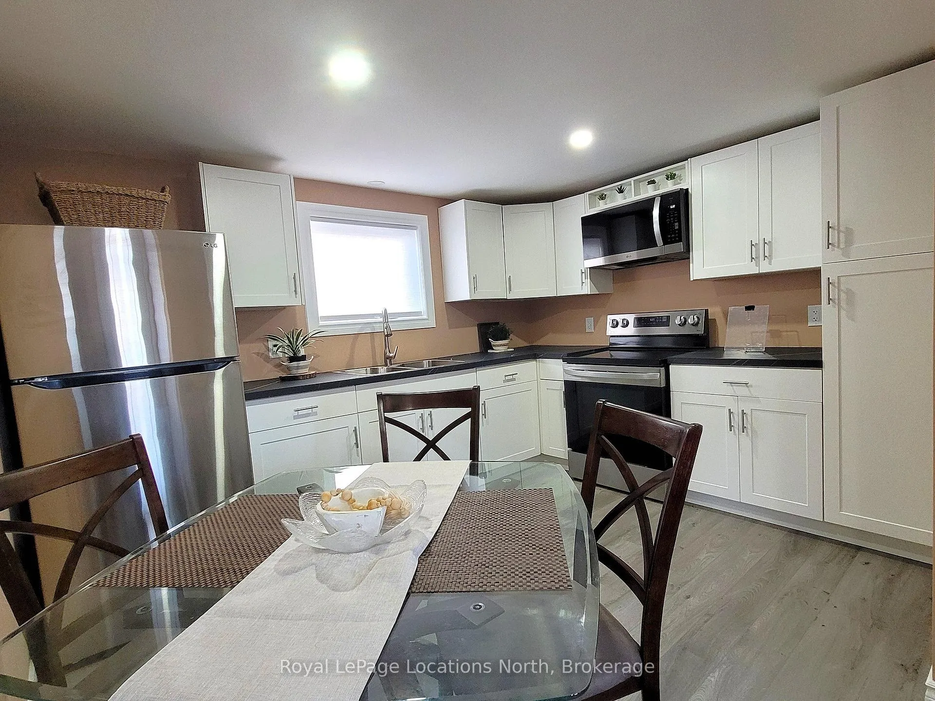 Photo 9 of 2045 River Road W, Wasaga Beach — HOMEH