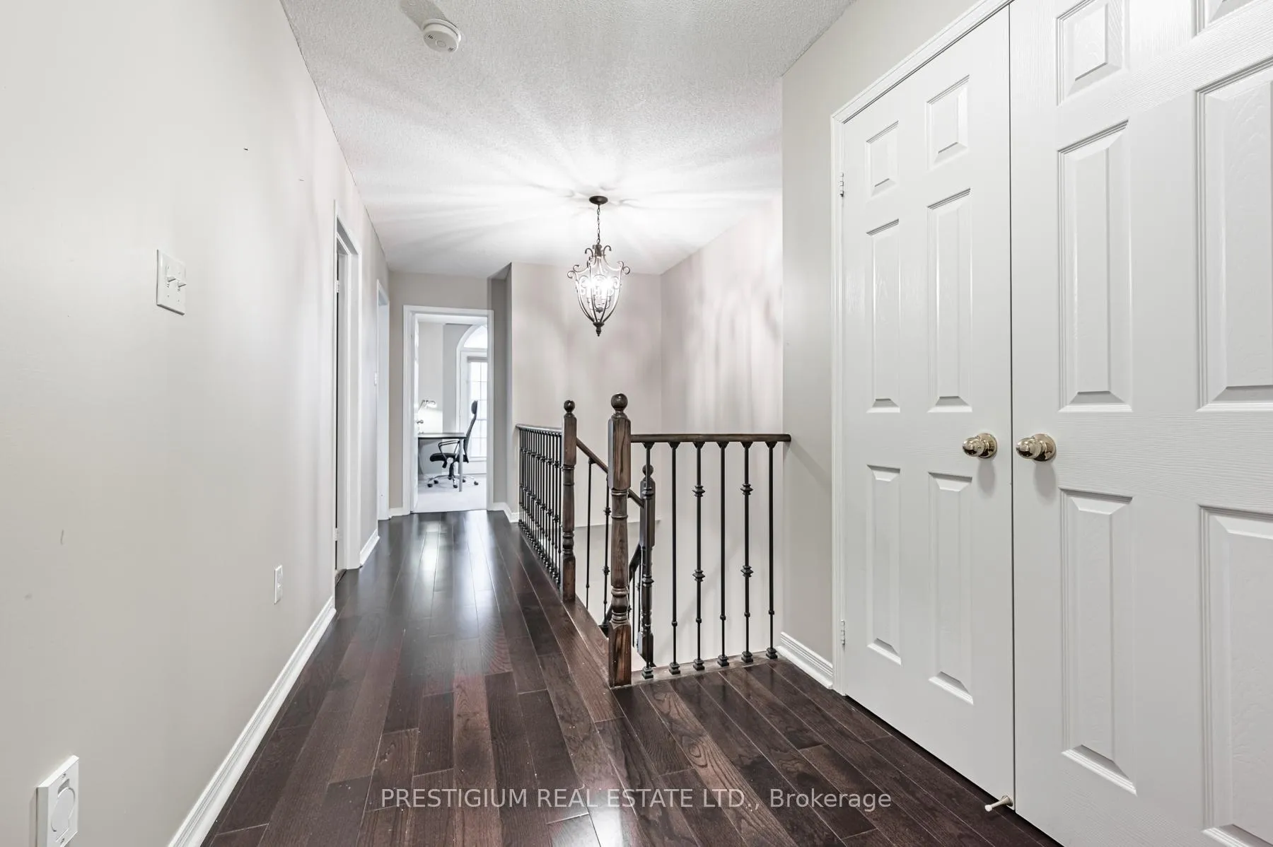 Photo 13 of 25 White Beach Crescent, Vaughan, Patterson — HOMEH