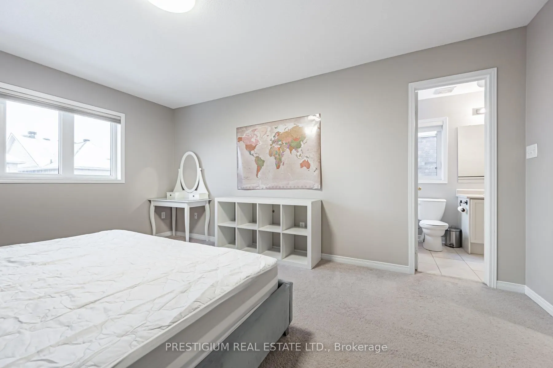 Photo 15 of 25 White Beach Crescent, Vaughan, Patterson — HOMEH