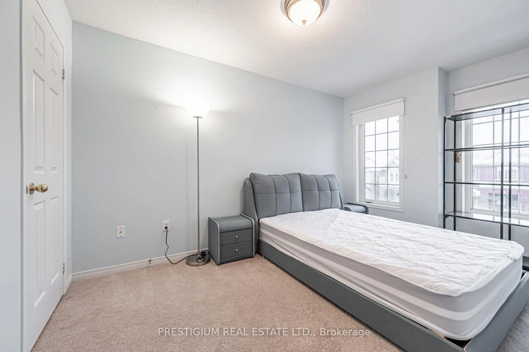 Photo 22 of 25 White Beach Crescent, Vaughan, Patterson — HOMEH
