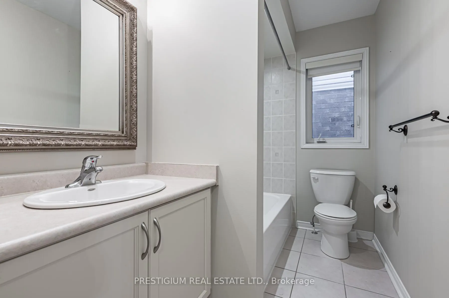 Photo 28 of 25 White Beach Crescent, Vaughan, Patterson — HOMEH