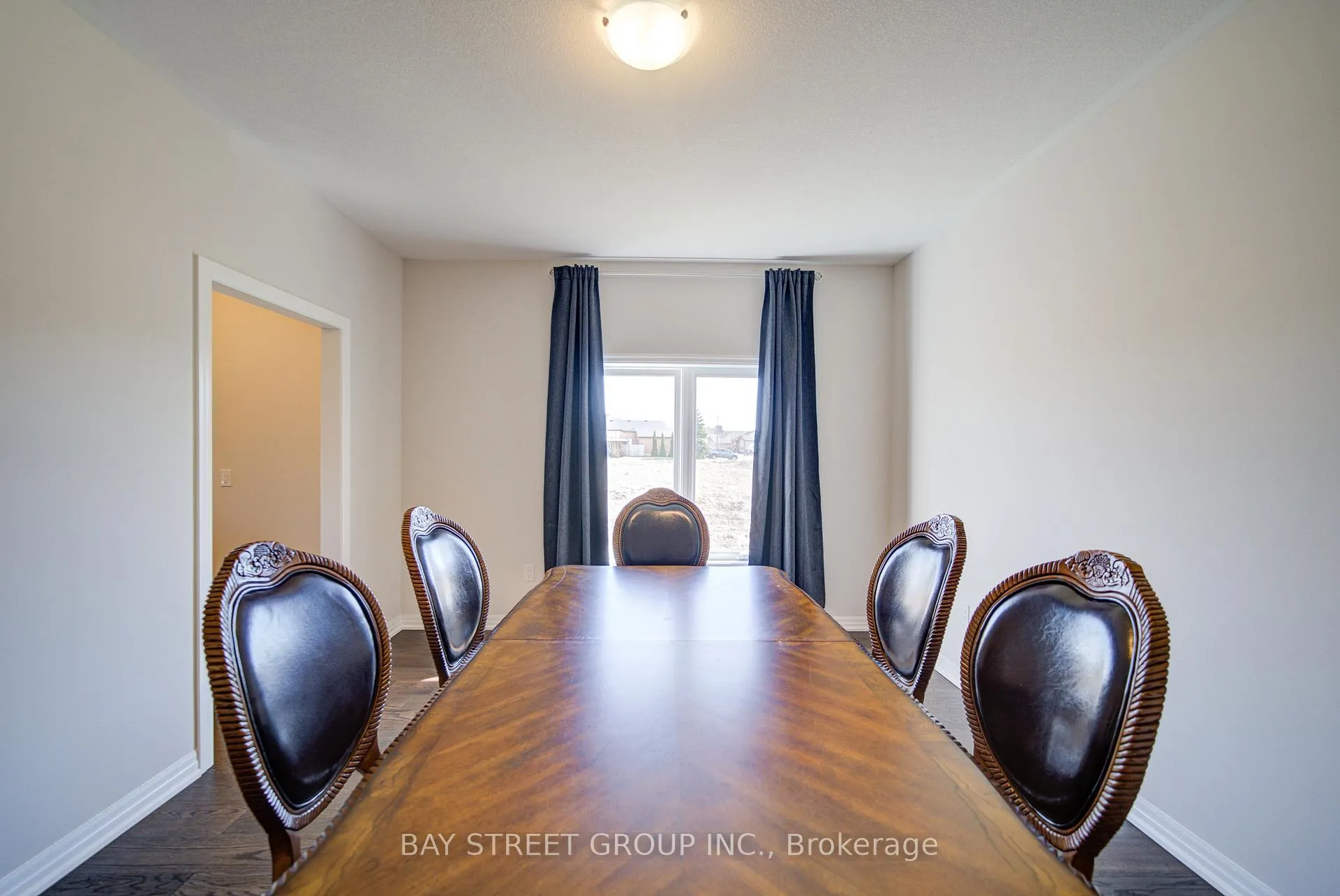 Photo 10 of 39 Meadowlark Drive, Port Colborne, Main Street — HOMEH
