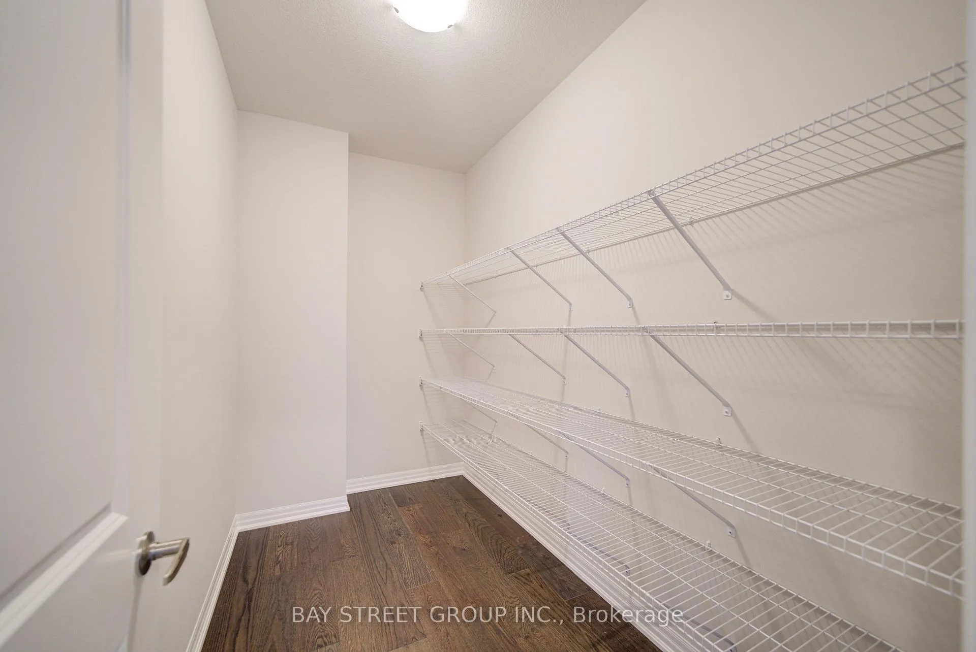 Photo 12 of 39 Meadowlark Drive, Port Colborne, Main Street — HOMEH
