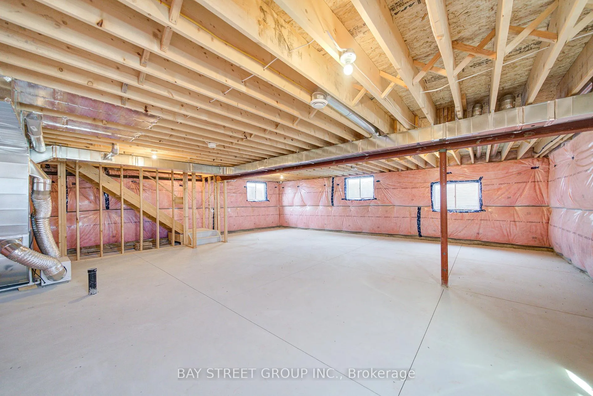 Photo 24 of 39 Meadowlark Drive, Port Colborne, Main Street — HOMEH