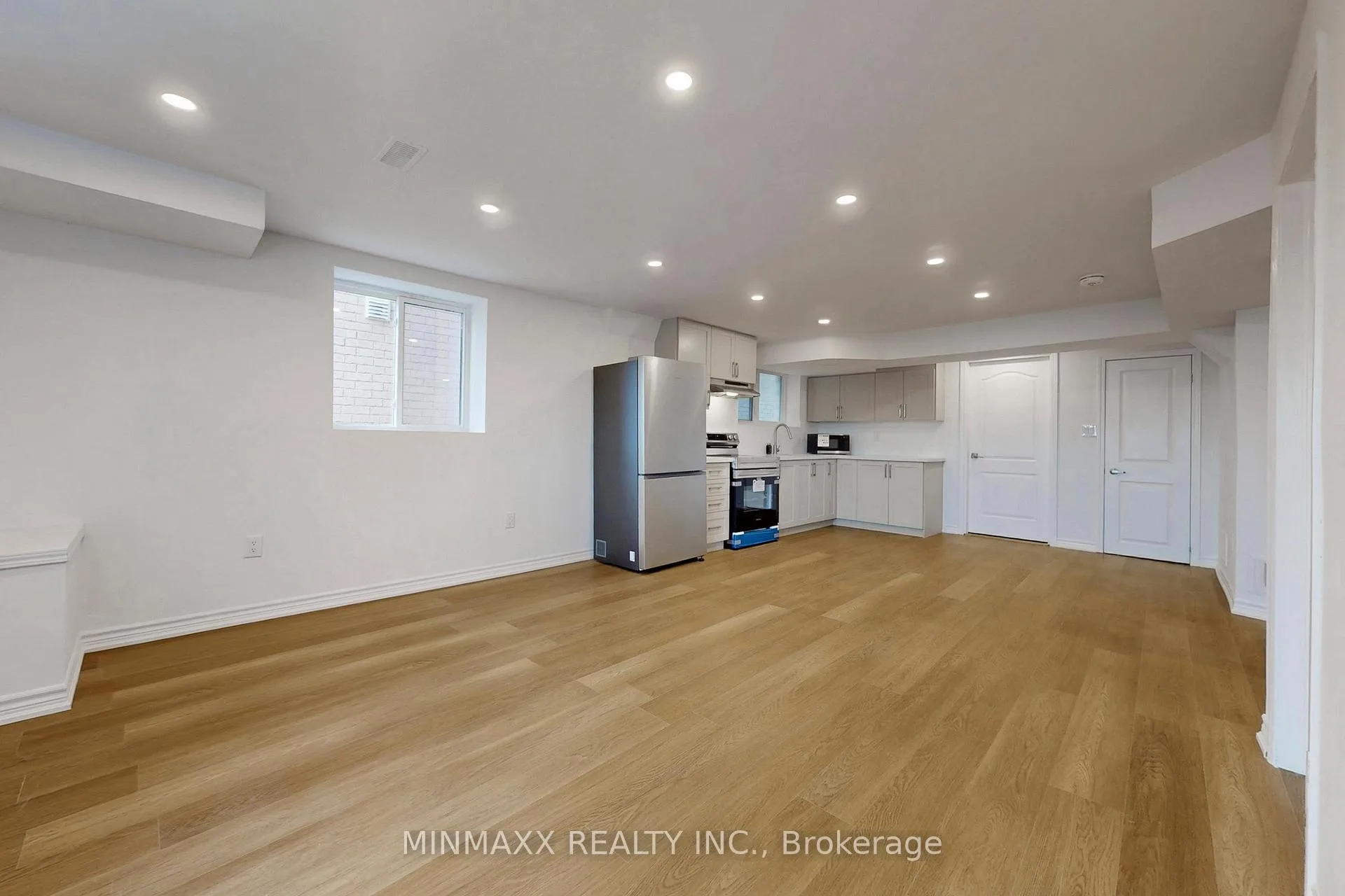 Photo 6 of 1382 Leriche Way, Milton, Bowes — HOMEH