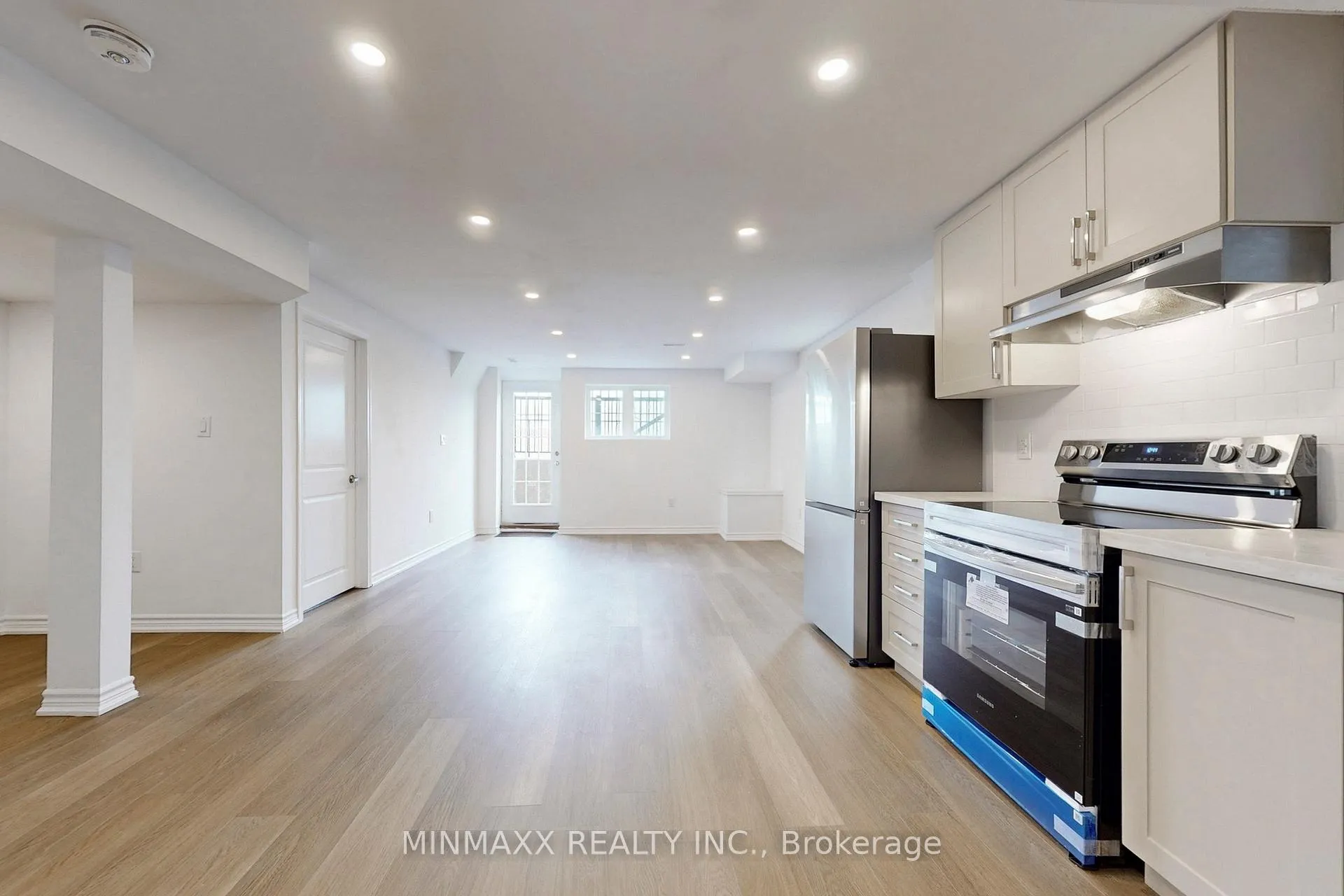 Photo 9 of 1382 Leriche Way, Milton, Bowes — HOMEH