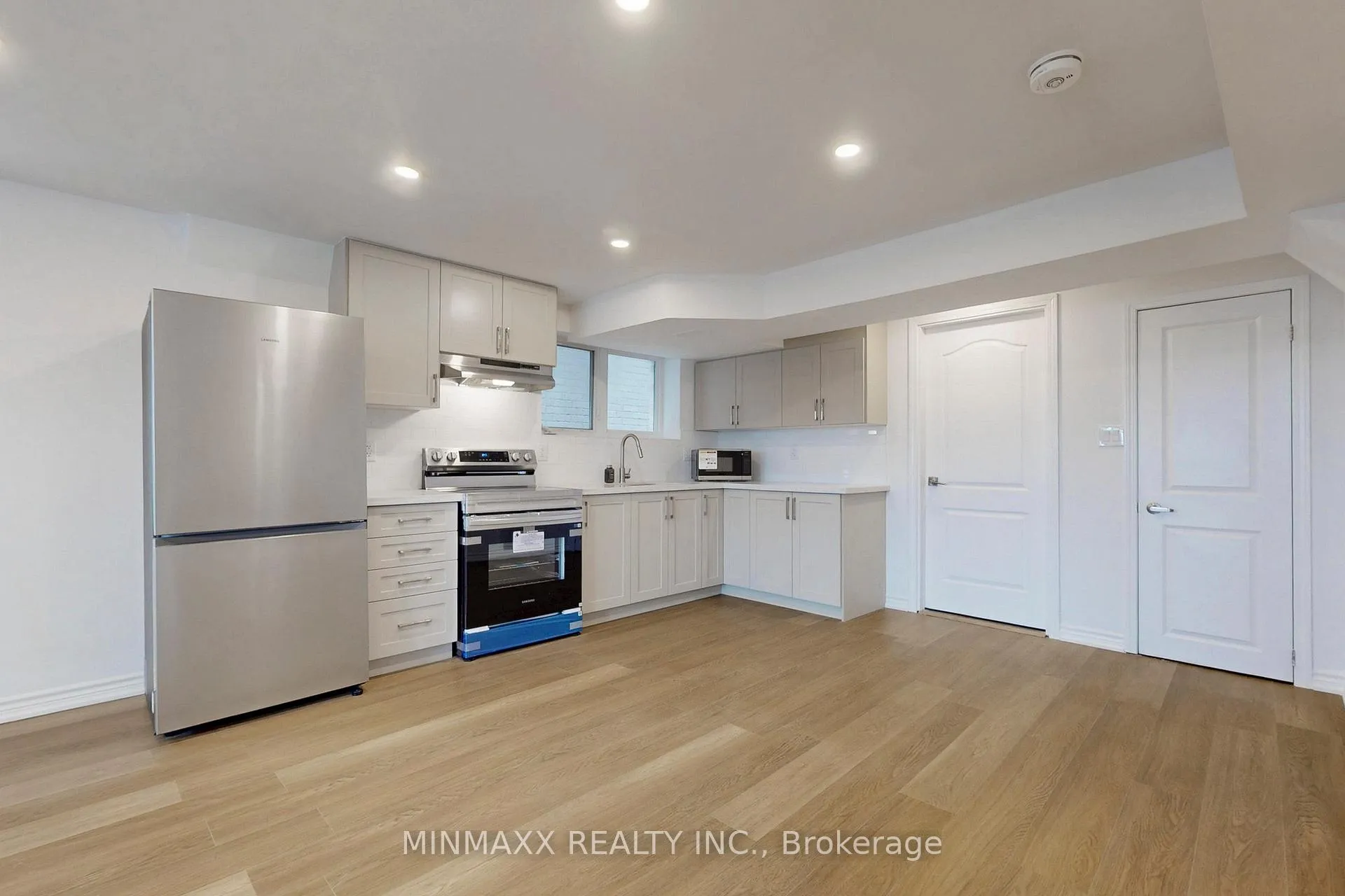 Photo 12 of 1382 Leriche Way, Milton, Bowes — HOMEH