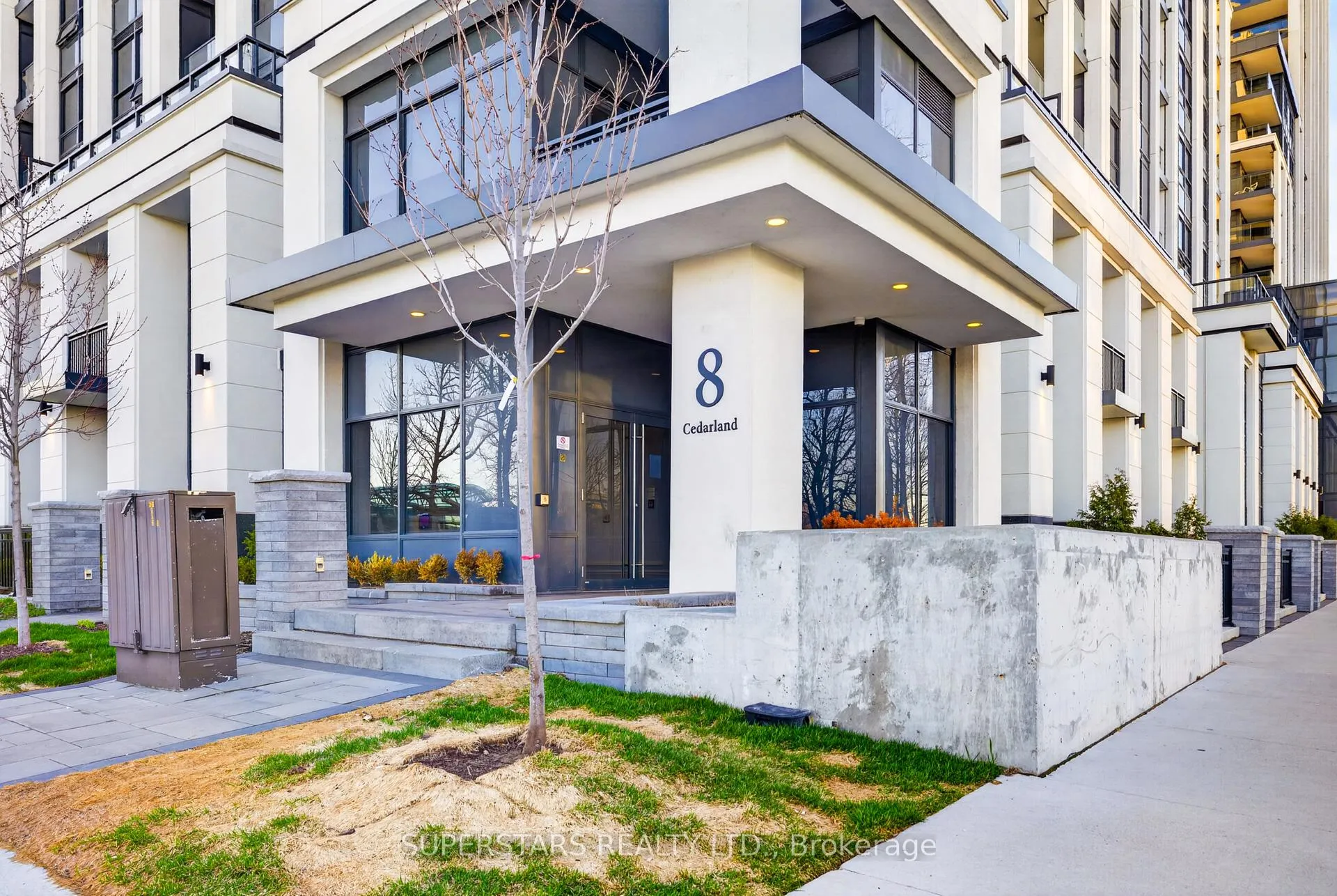 Photo 2 of Unit W118, 8 Cedarland Drive, Markham, Unionville — HOMEH