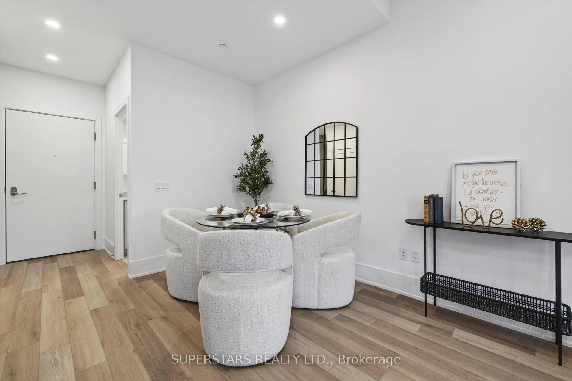 Photo 11 of Unit W118, 8 Cedarland Drive, Markham, Unionville — HOMEH