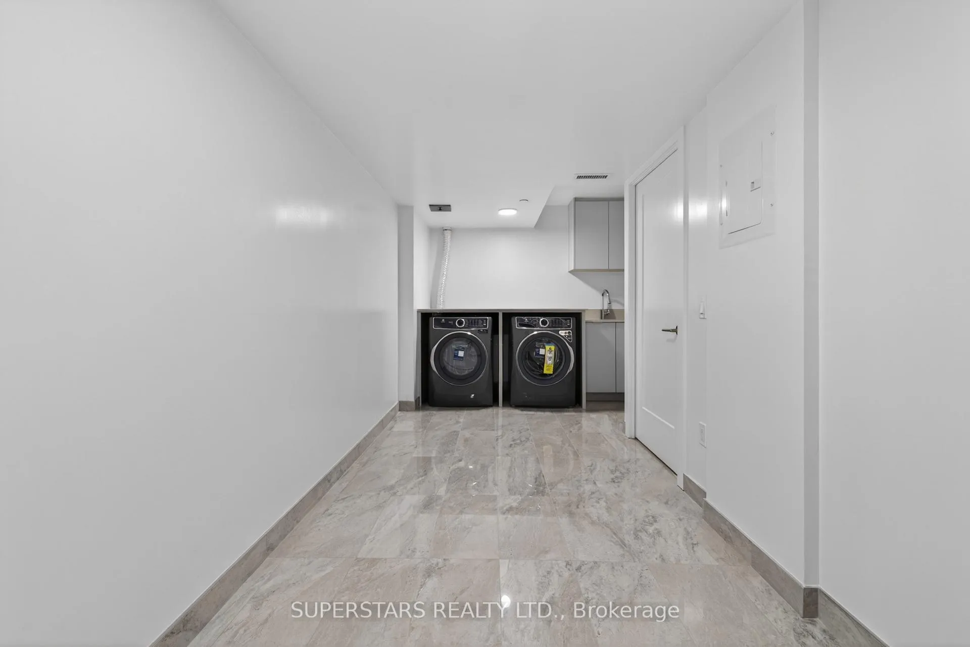 Photo 33 of Unit W118, 8 Cedarland Drive, Markham, Unionville — HOMEH