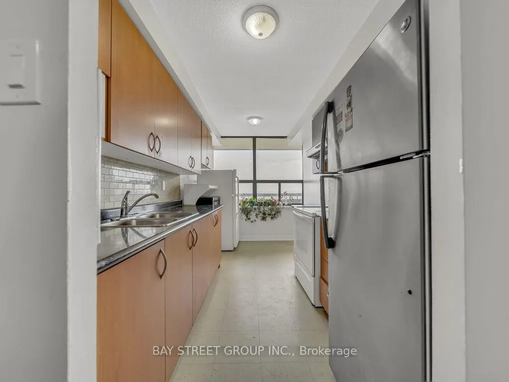Photo 19 of Unit 1003, 18 Knightsbridge Road, Brampton, Queen Street Corridor — HOMEH