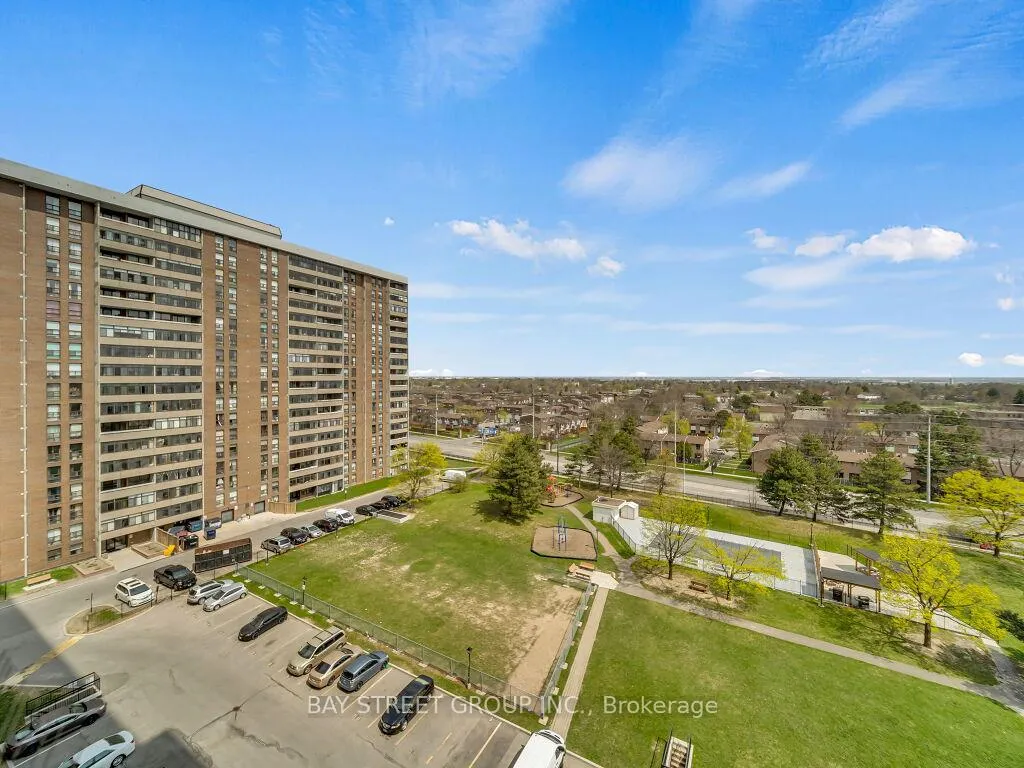 Photo 32 of Unit 1003, 18 Knightsbridge Road, Brampton, Queen Street Corridor — HOMEH